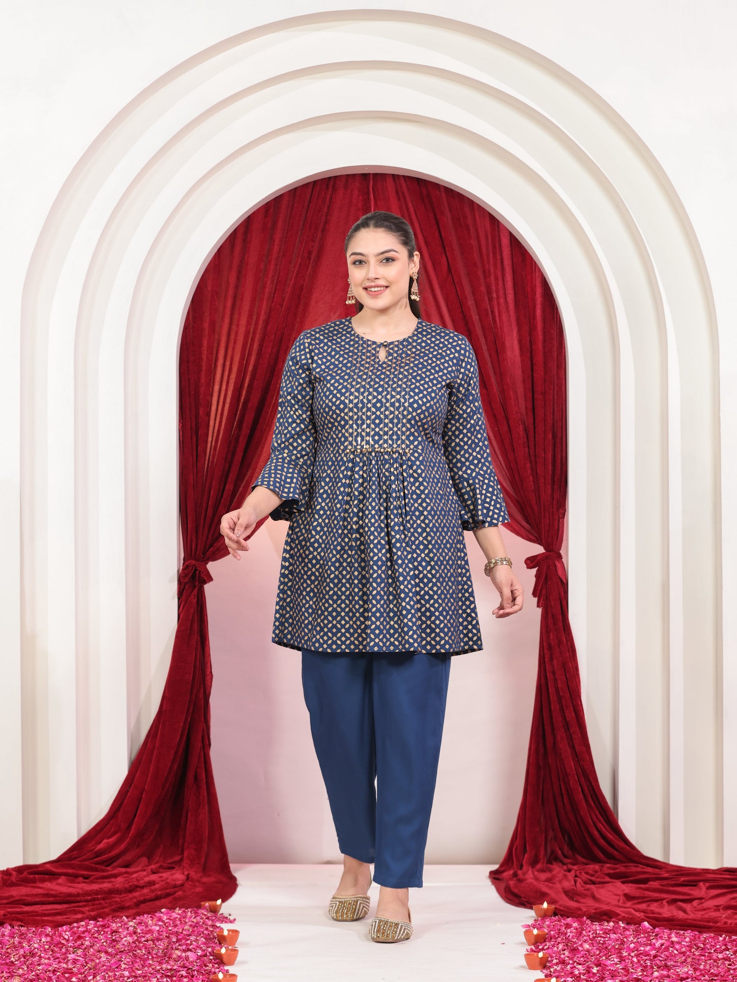 Embroidered Viscose Gold foil Straight Blue Kurta