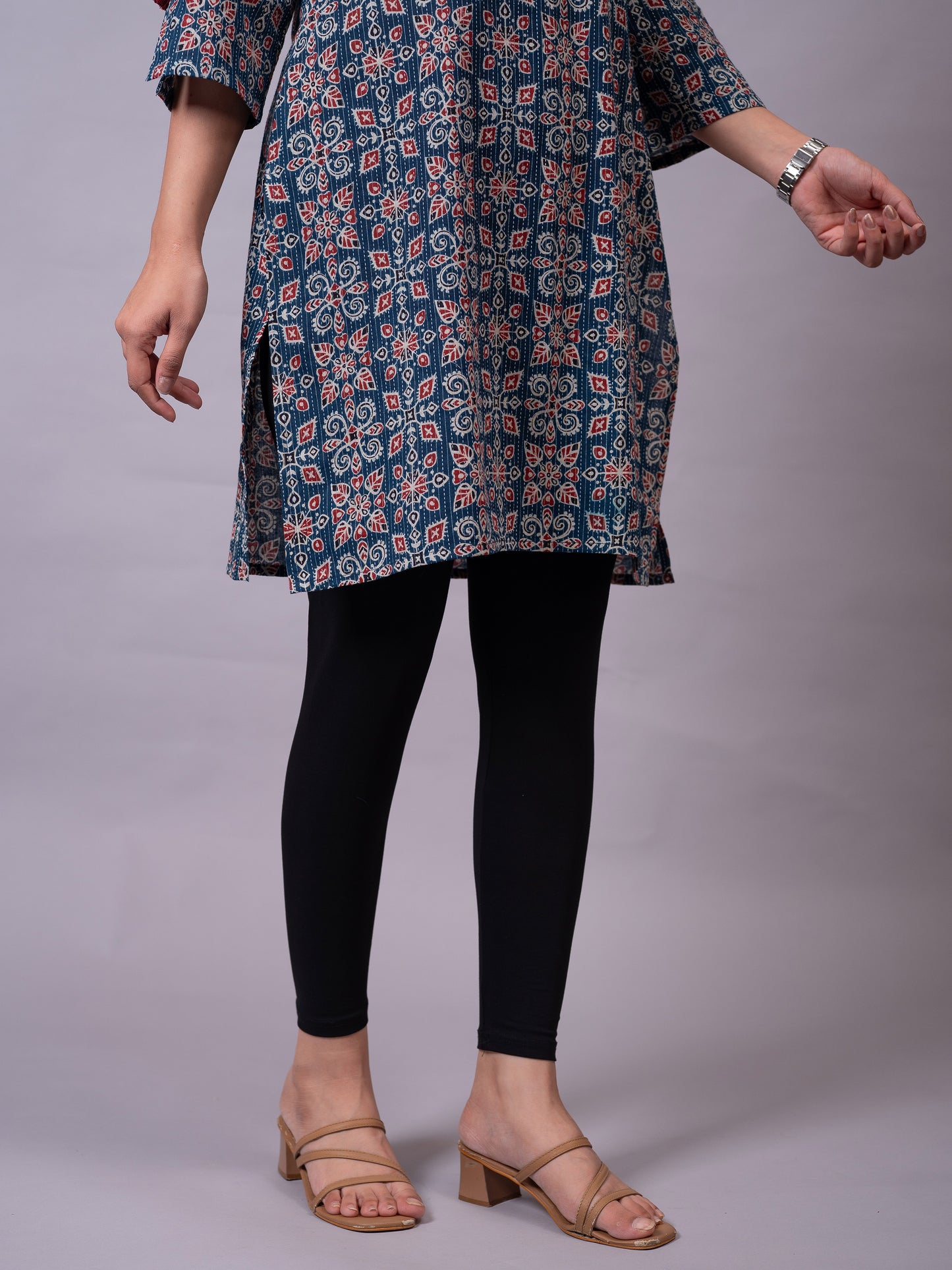 Stretchable Cotton Solid Black Leggings