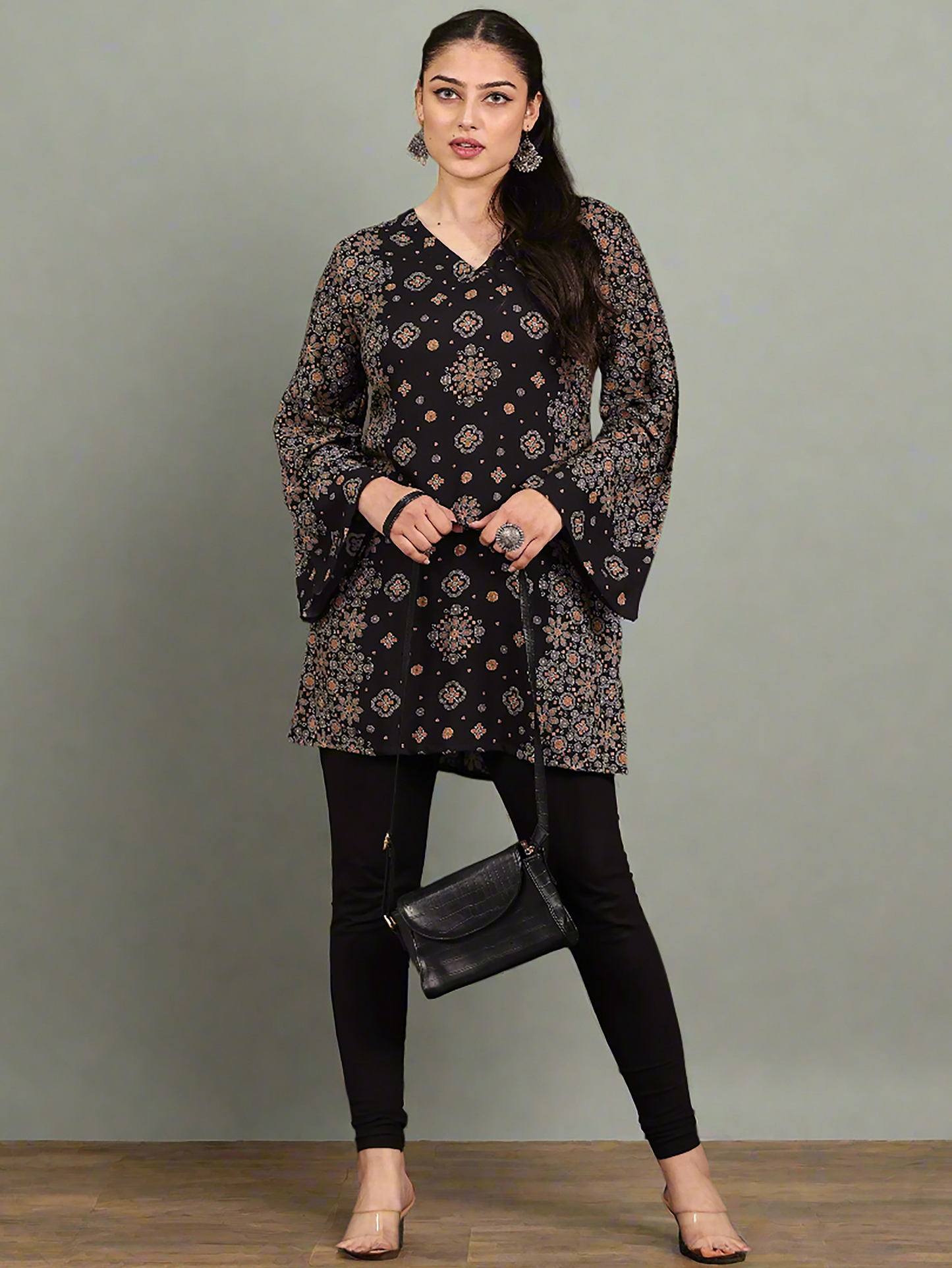Stretchable Cotton Solid Black Leggings