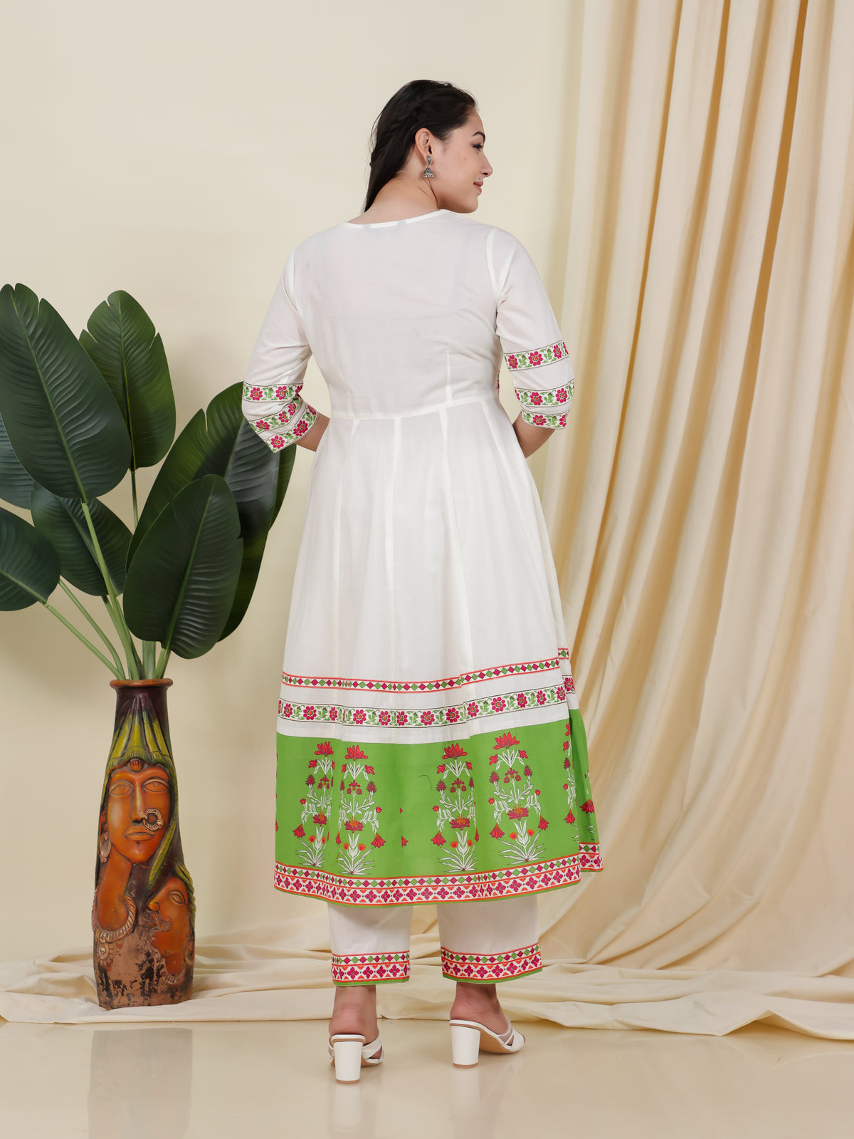 Soft Cotton Solid Anarkali Off White Kurta