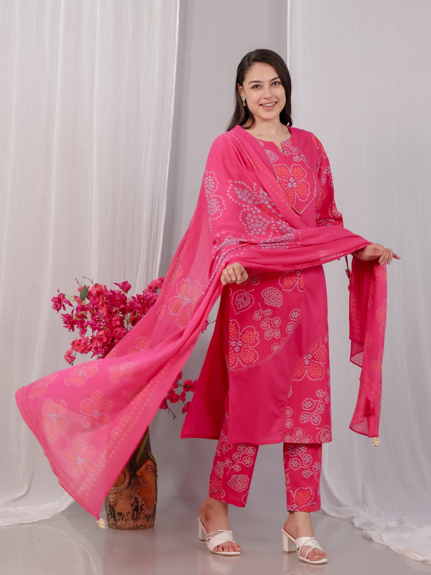 Embroidered Soft Cotton Solid Straight Pink Kurta