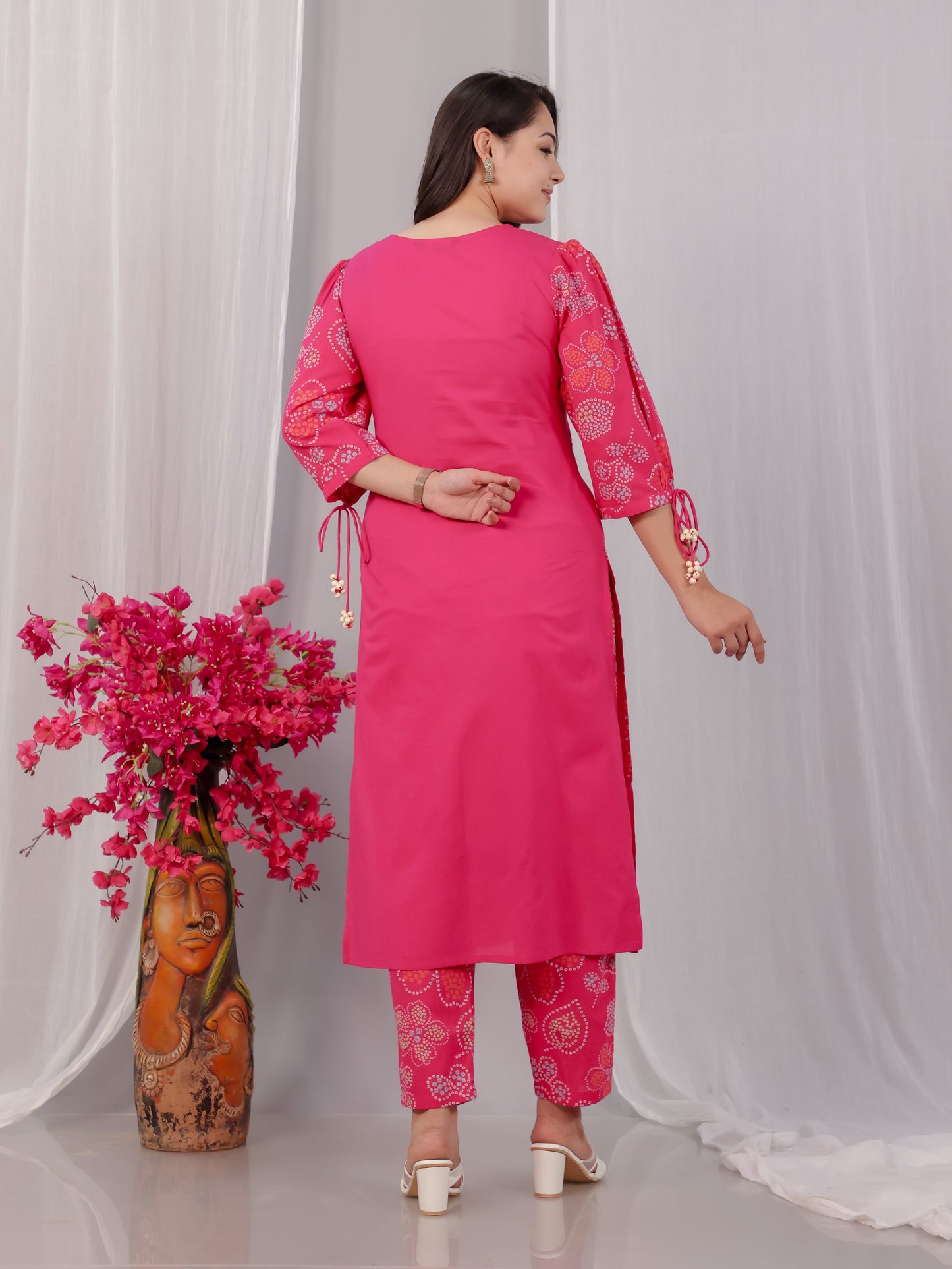 Embroidered Soft Cotton Solid Straight Pink Kurta