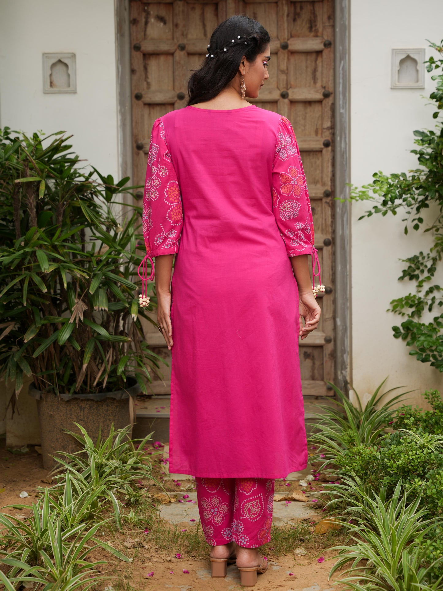 Embroidered Soft Cotton Solid Straight Pink Kurta