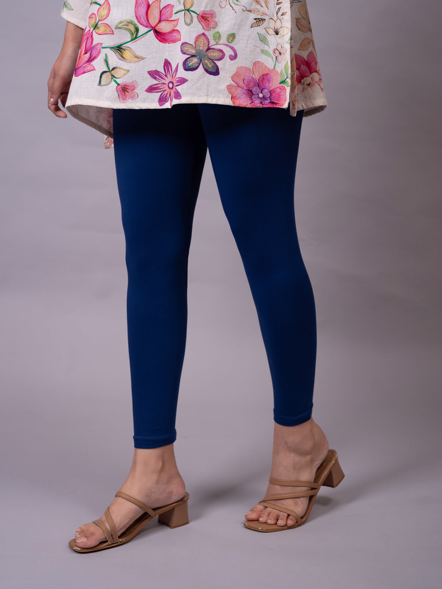 Stretchable Cotton Solid Navy Blue Leggings