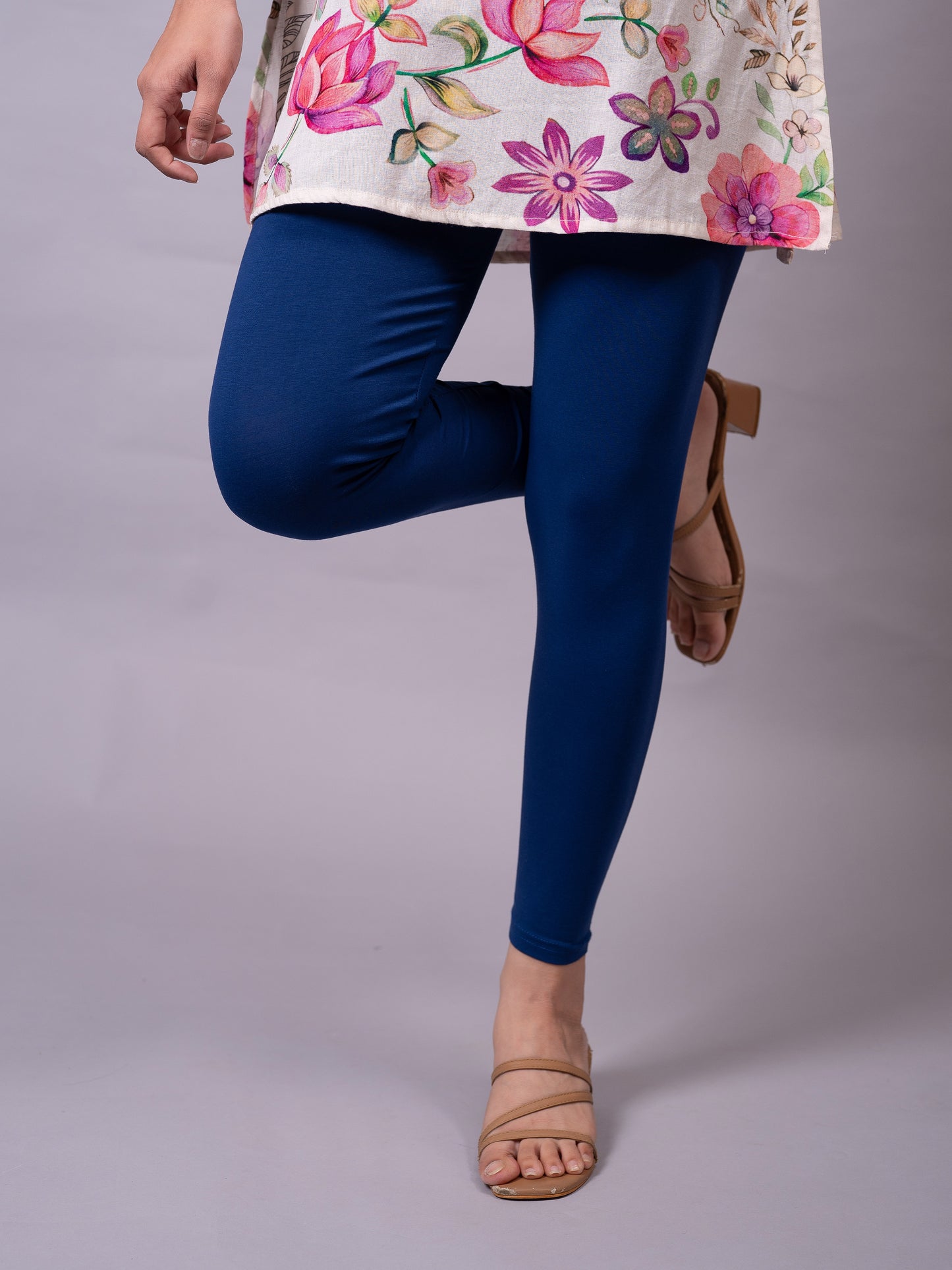 Stretchable Cotton Solid Navy Blue Leggings