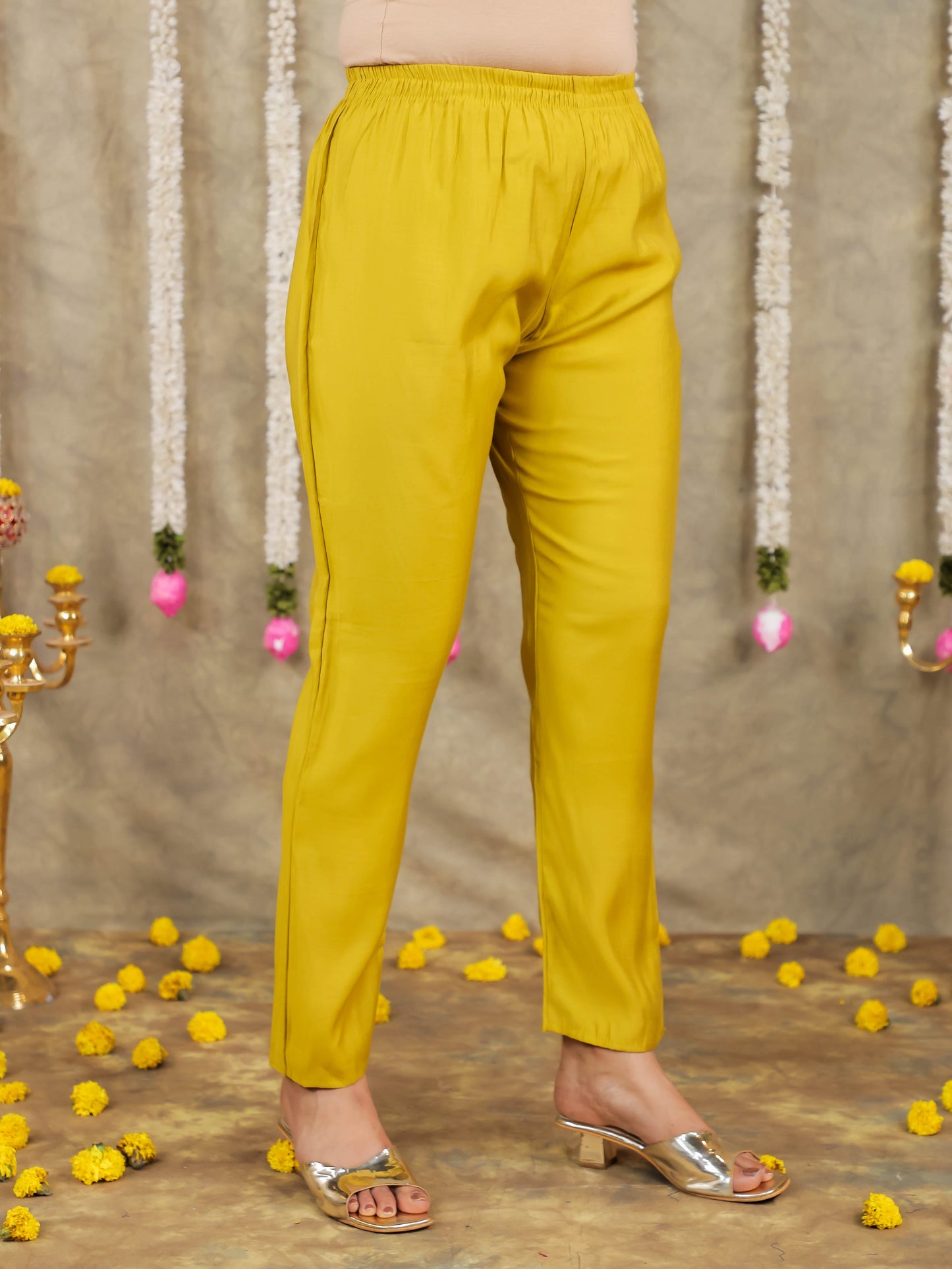 Embroidered Romen silk Solid Lime Green Kurta