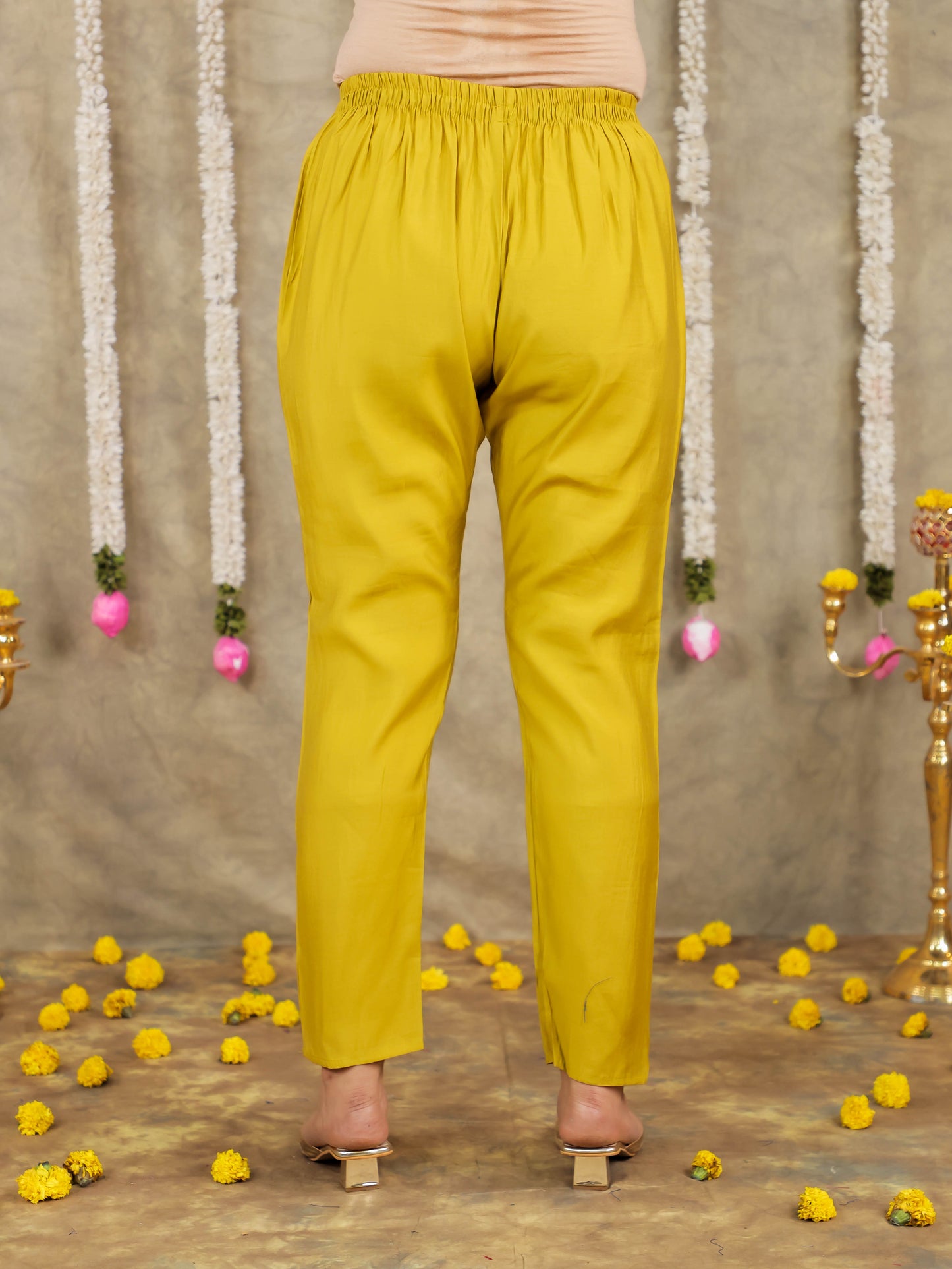 Embroidered Romen silk Solid Lime Green Kurta
