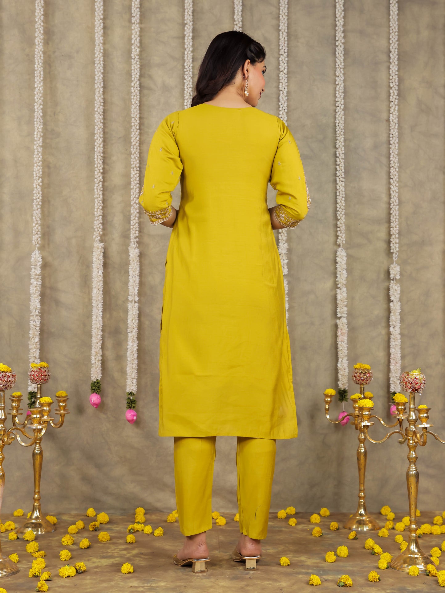 Embroidered Romen silk Solid Lime Green Kurta