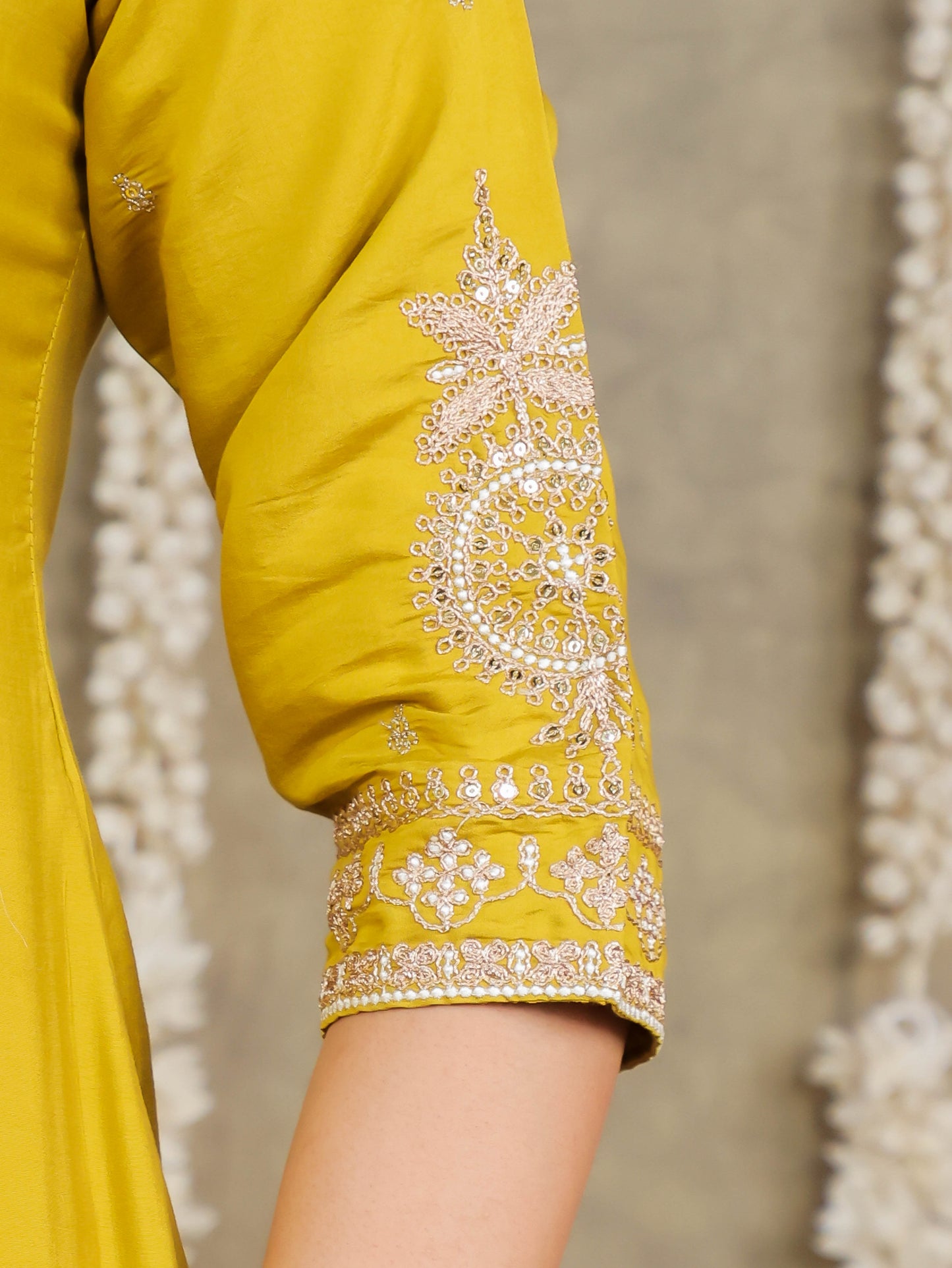 Embroidered Romen silk Solid Lime Green Kurta