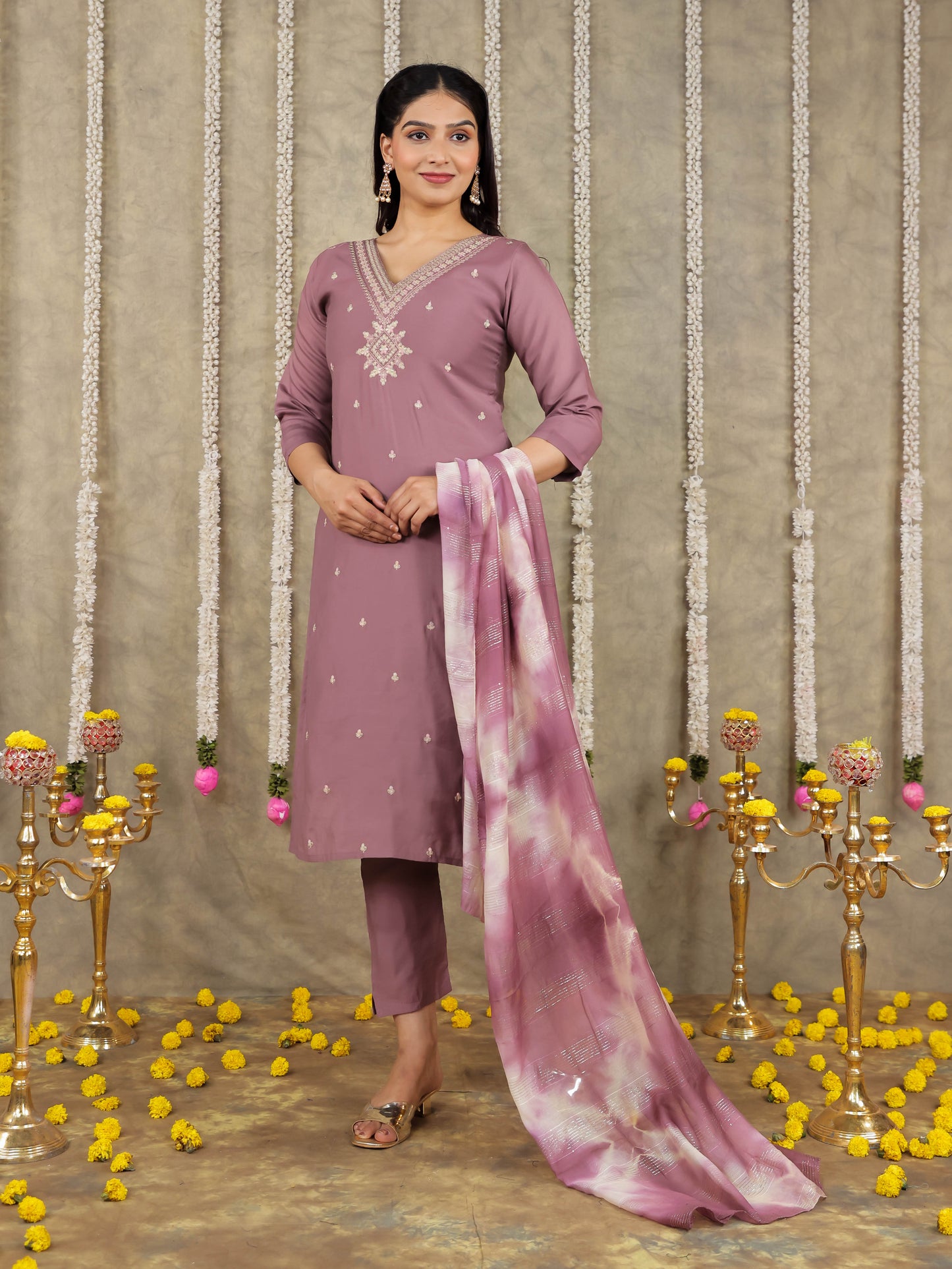 Embroidered Romen silk Solid Dusty Pink Kurta