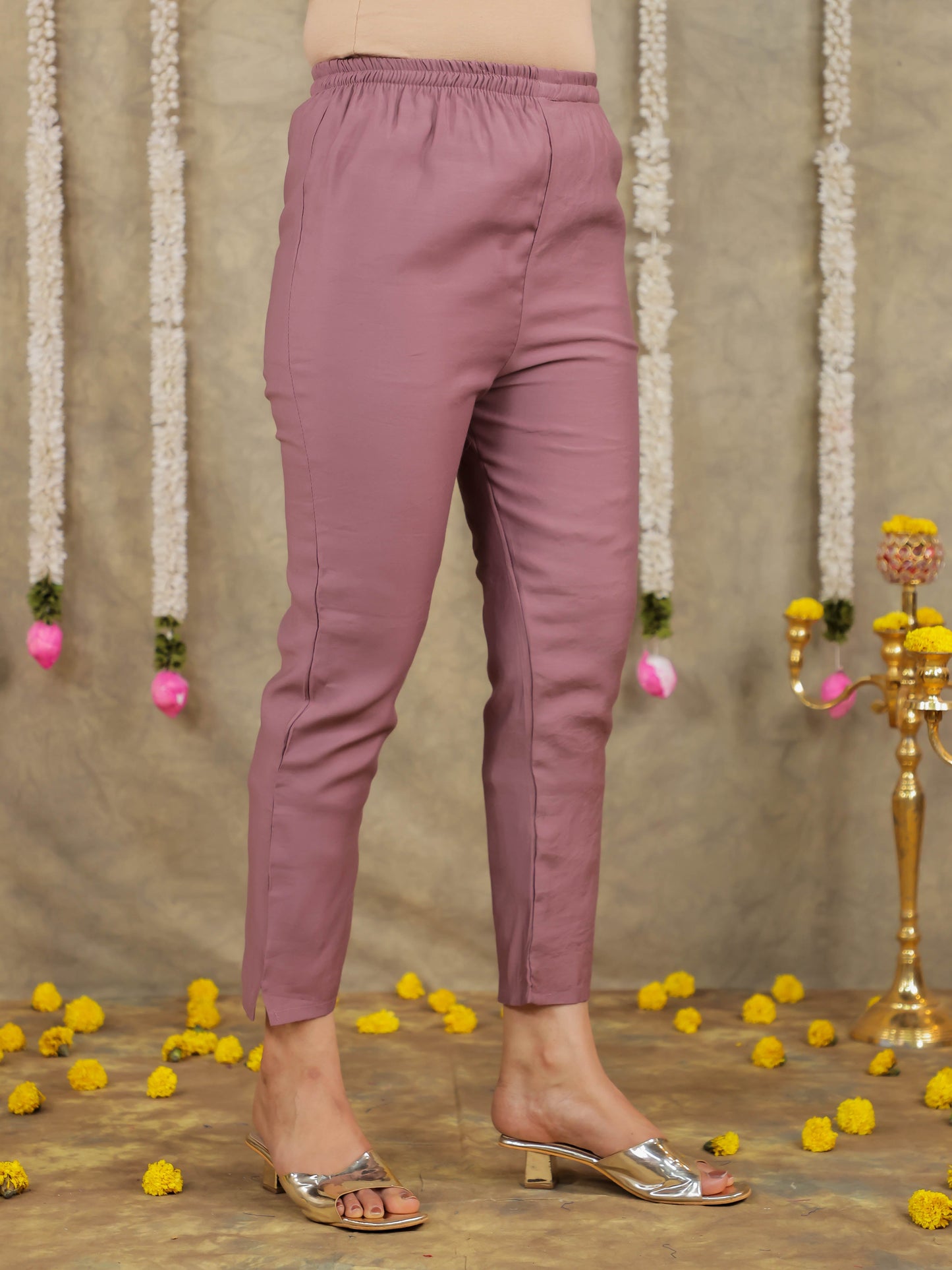 Embroidered Romen silk Solid Dusty Pink Kurta