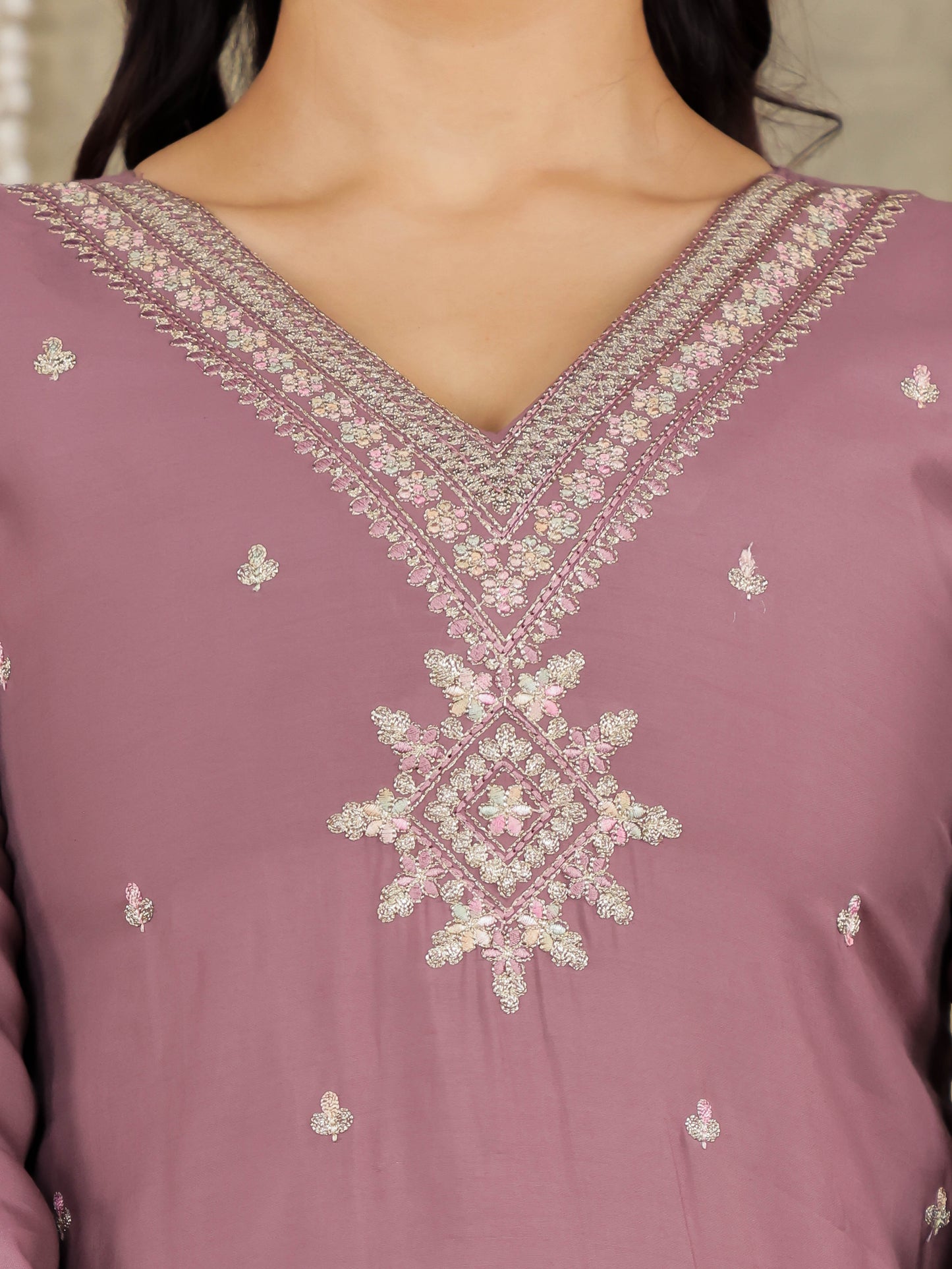Embroidered Romen silk Solid Dusty Pink Kurta
