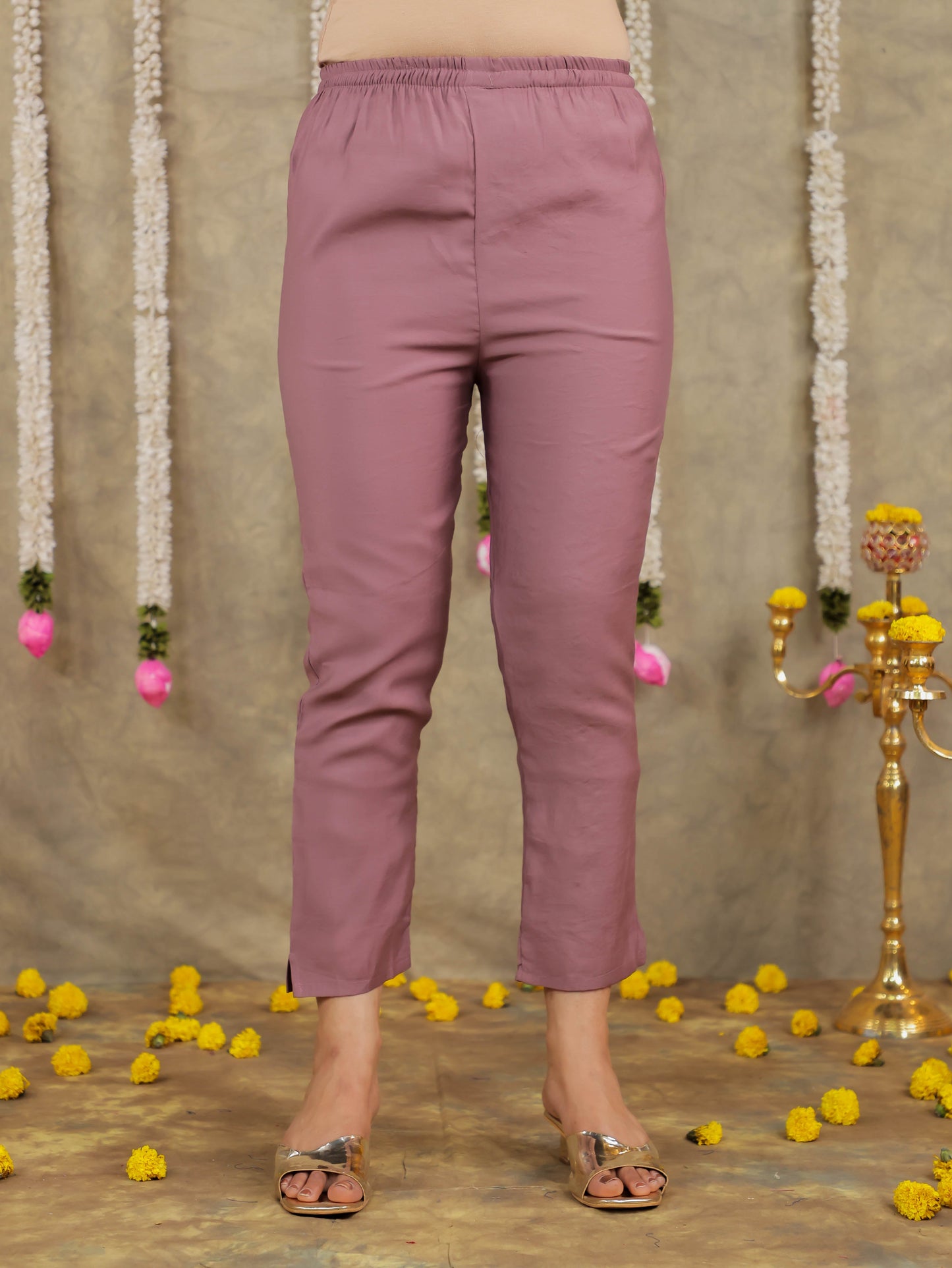 Embroidered Romen silk Solid Dusty Pink Kurta
