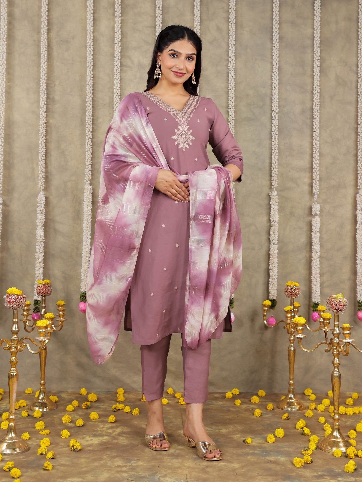 Embroidered Romen silk Solid Dusty Pink Kurta