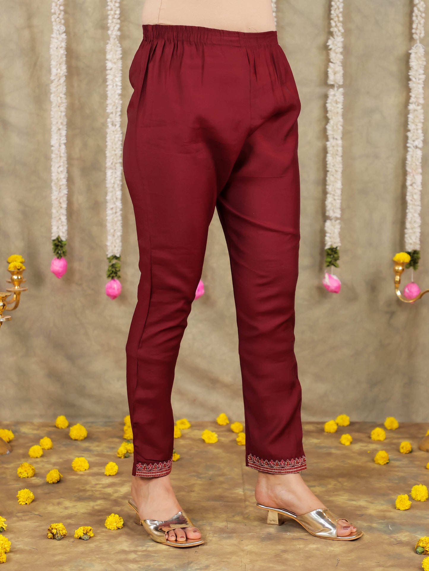 Embroidered Romen silk Solid Maroon Kurta