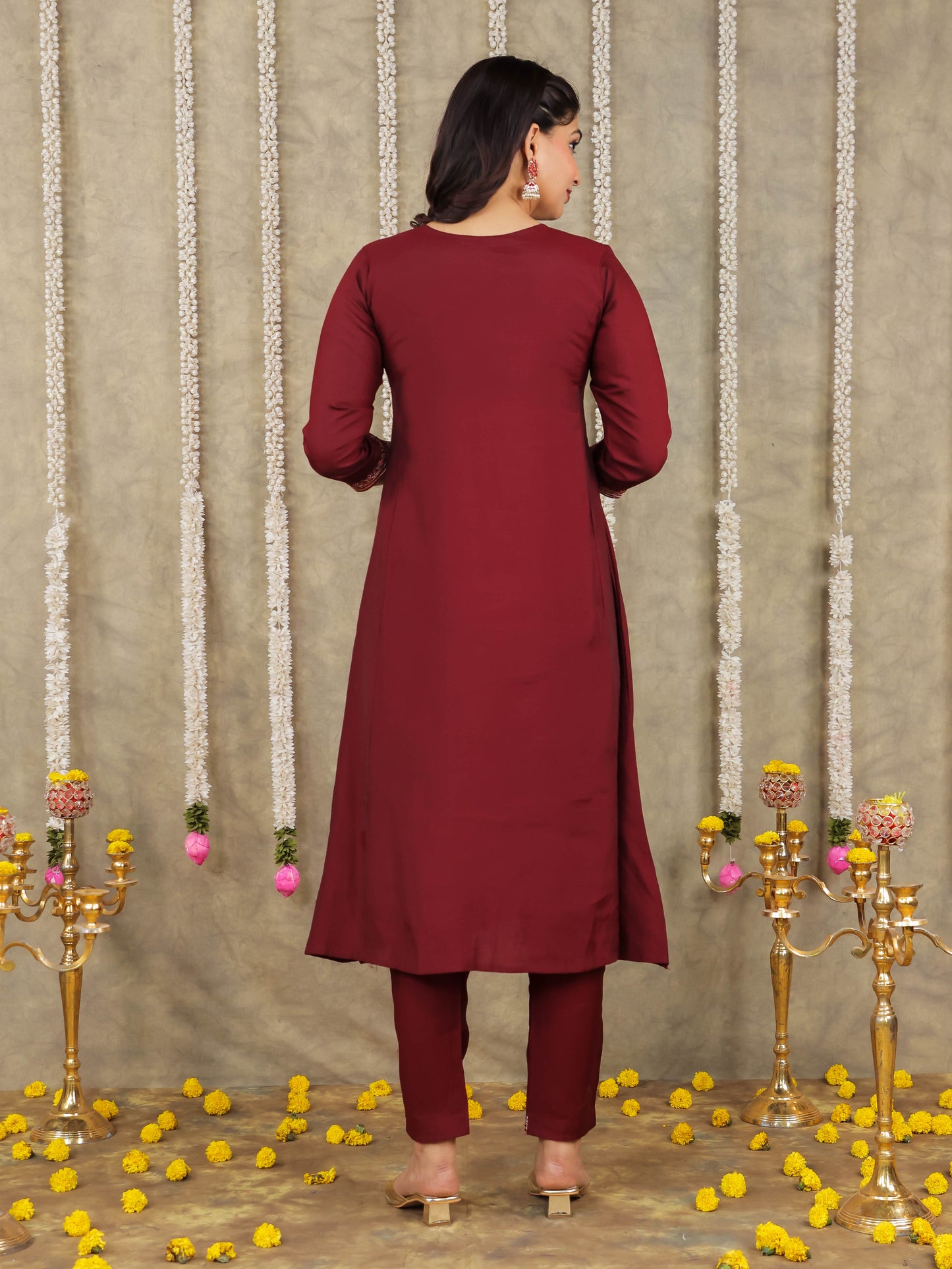 Embroidered Romen silk Solid Maroon Kurta
