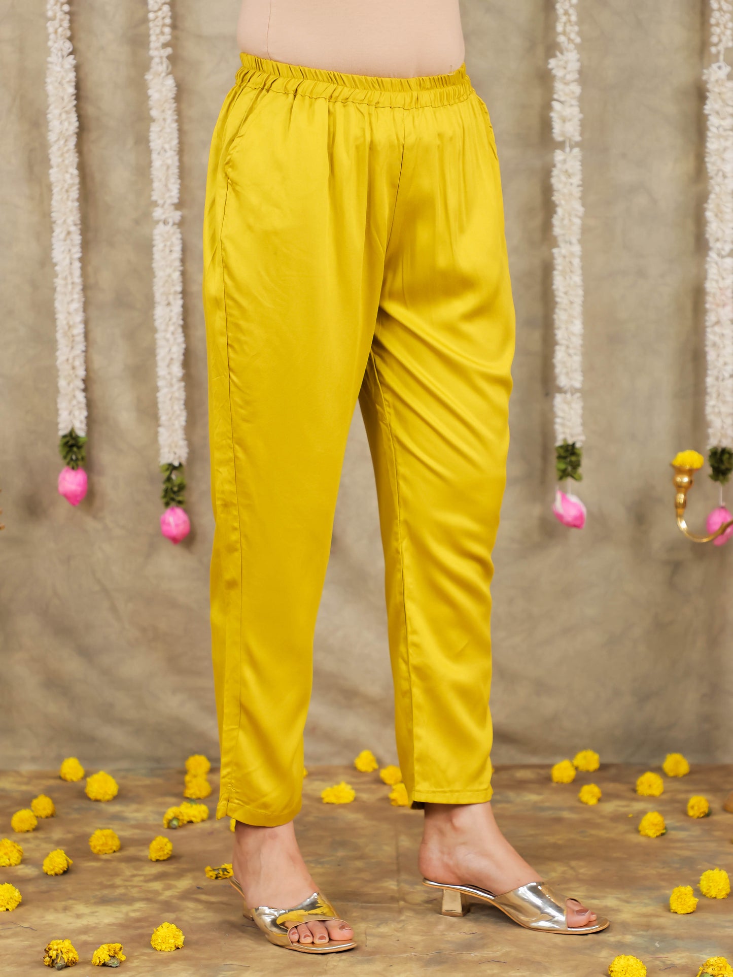 Embroidered Romen silk Solid Yellow Kurta
