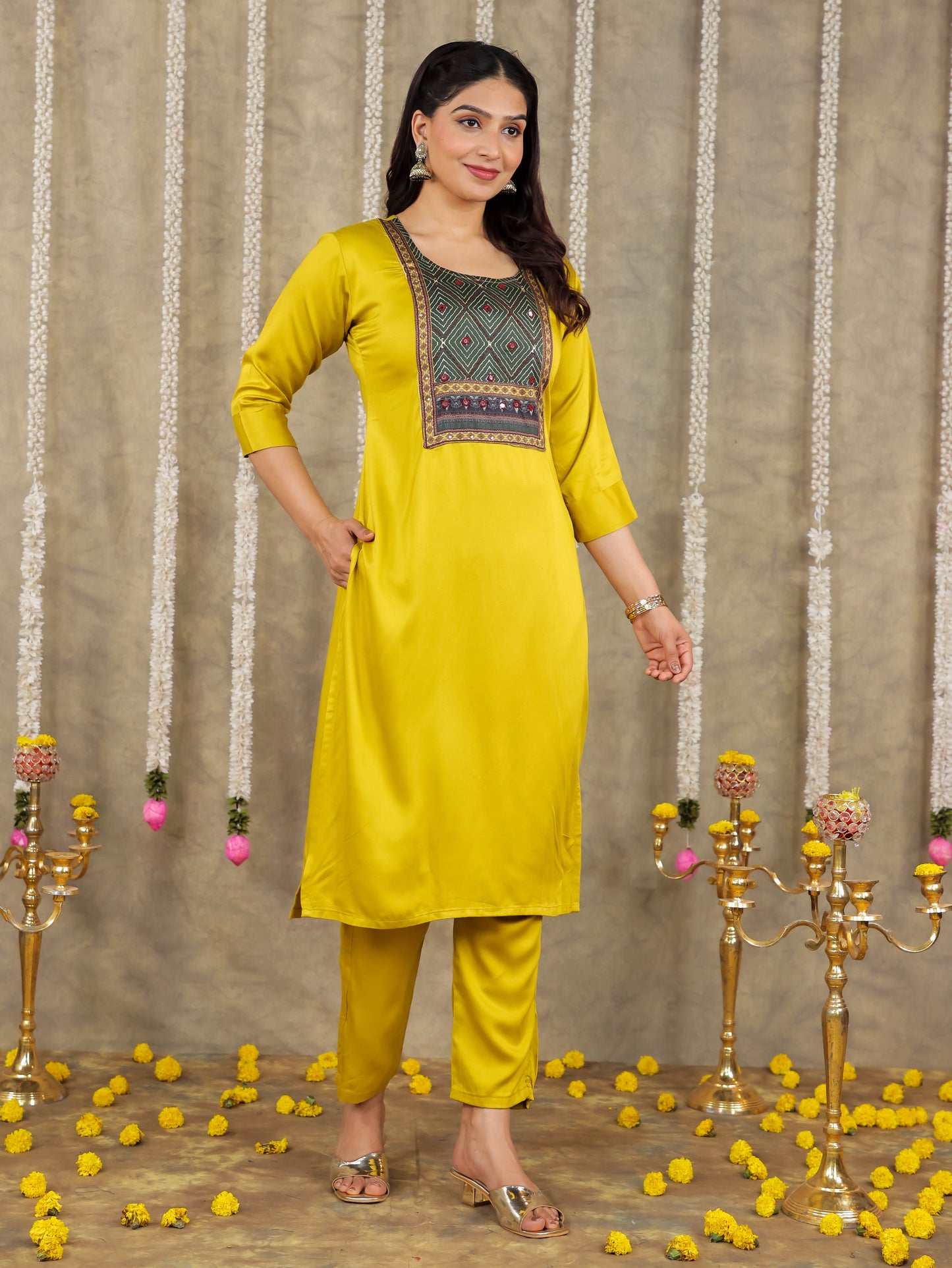 Embroidered Romen silk Solid Yellow Kurta