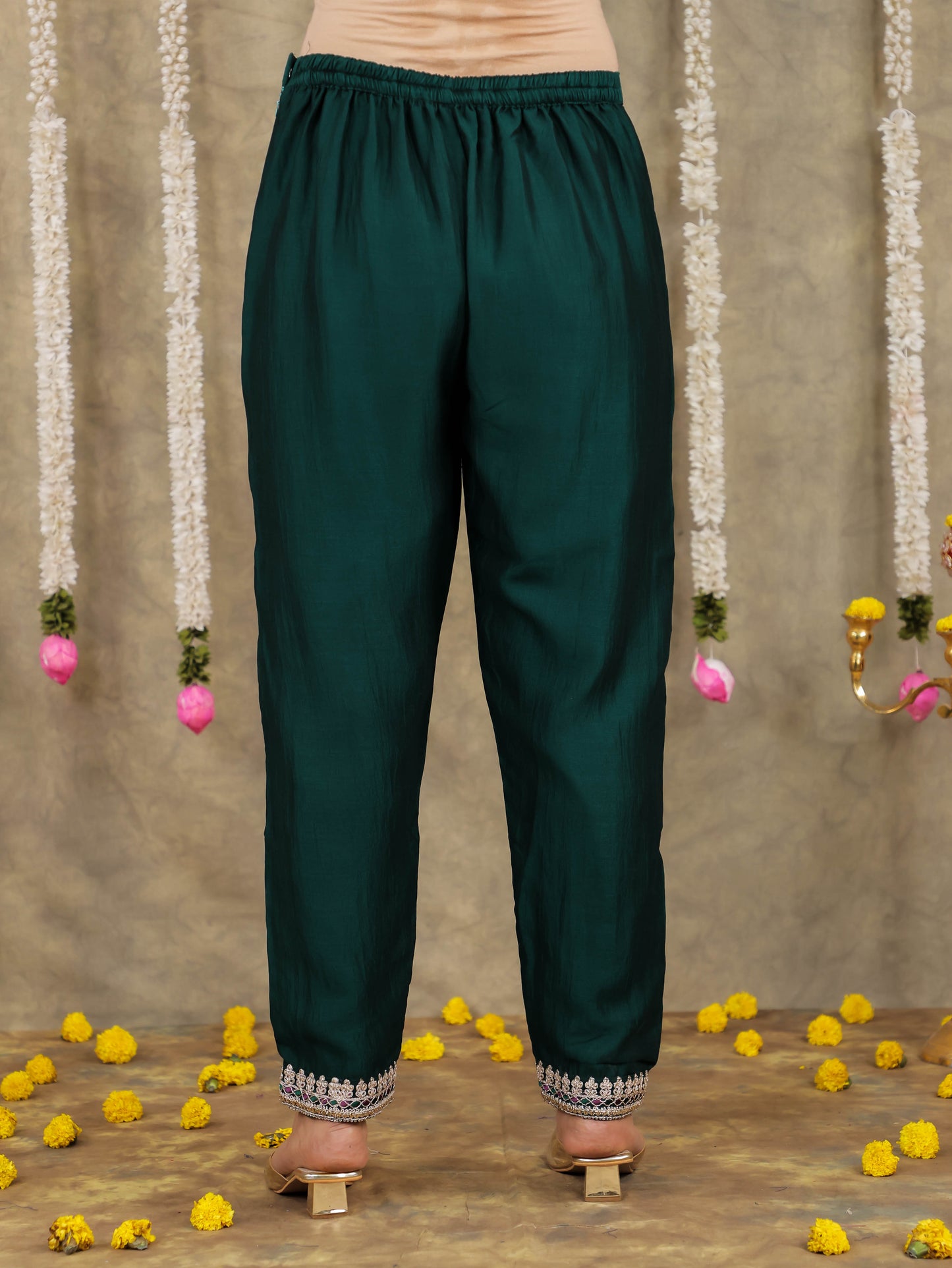 Embroidered Georgette Solid Green Kurta
