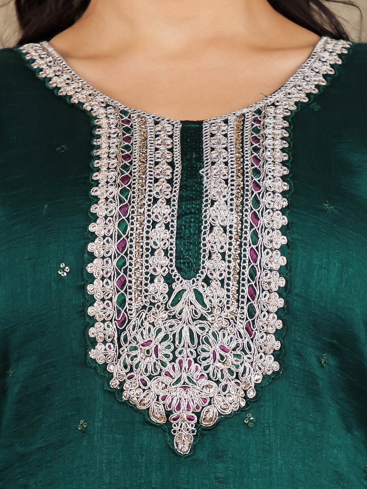 Embroidered Georgette Solid Green Kurta