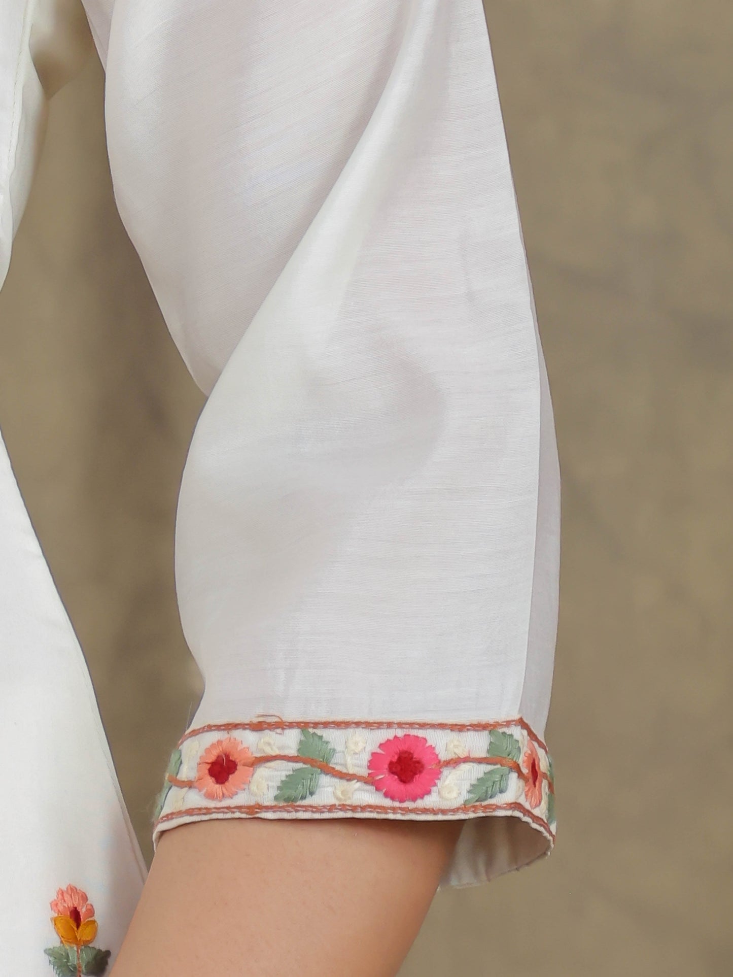 Embroidered Romen silk Solid Off White Kurta