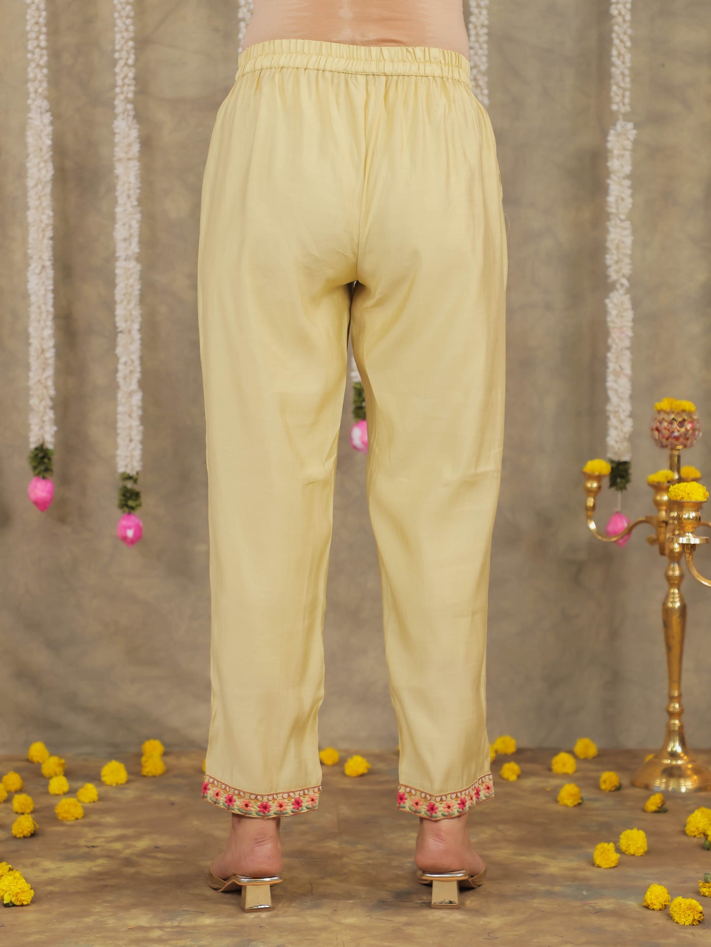 Embroidered Romen silk Solid Yellow Kurta