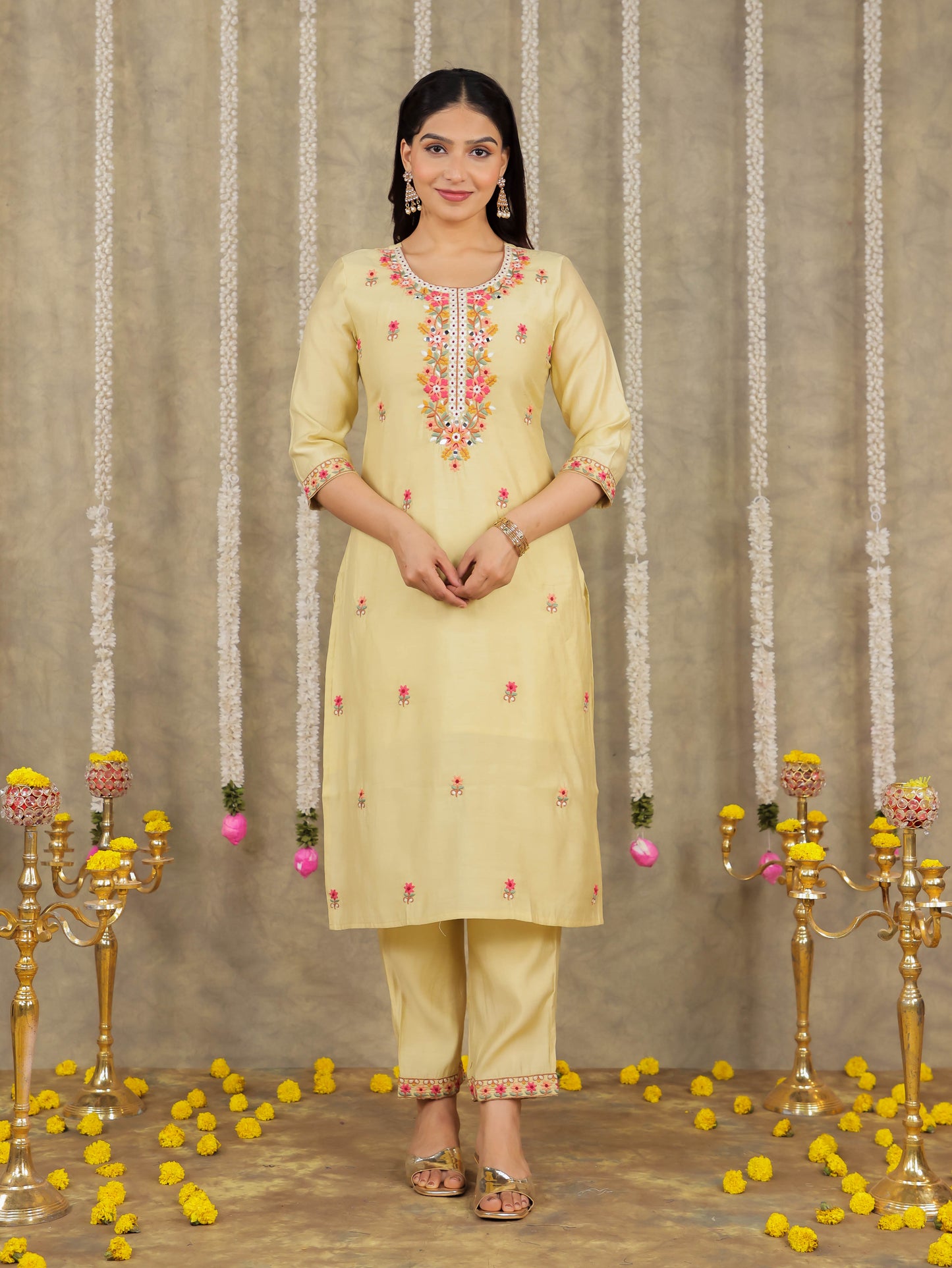 Embroidered Romen silk Solid Yellow Kurta