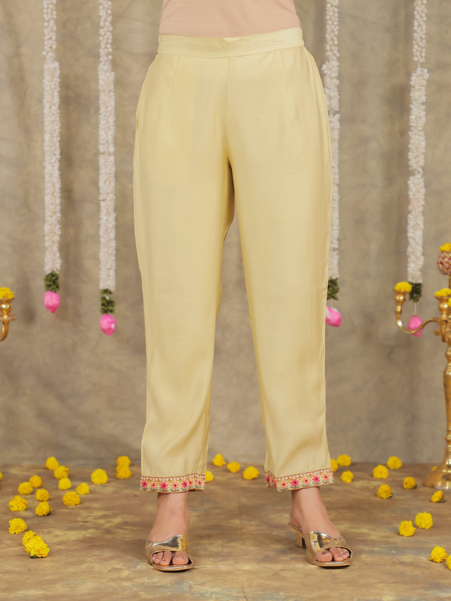 Embroidered Romen silk Solid Yellow Kurta