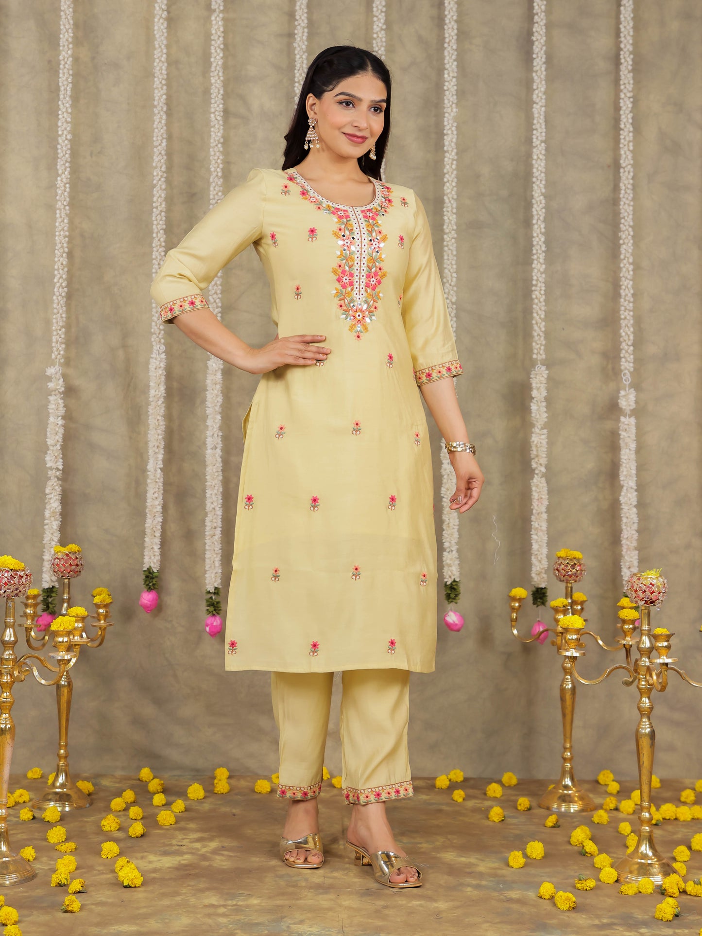 Embroidered Romen silk Solid Yellow Kurta