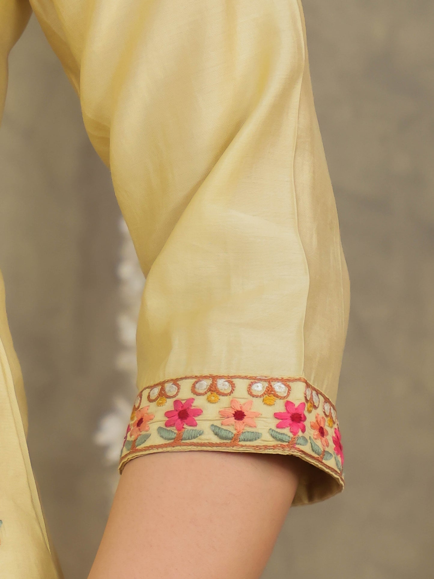 Embroidered Romen silk Solid Yellow Kurta