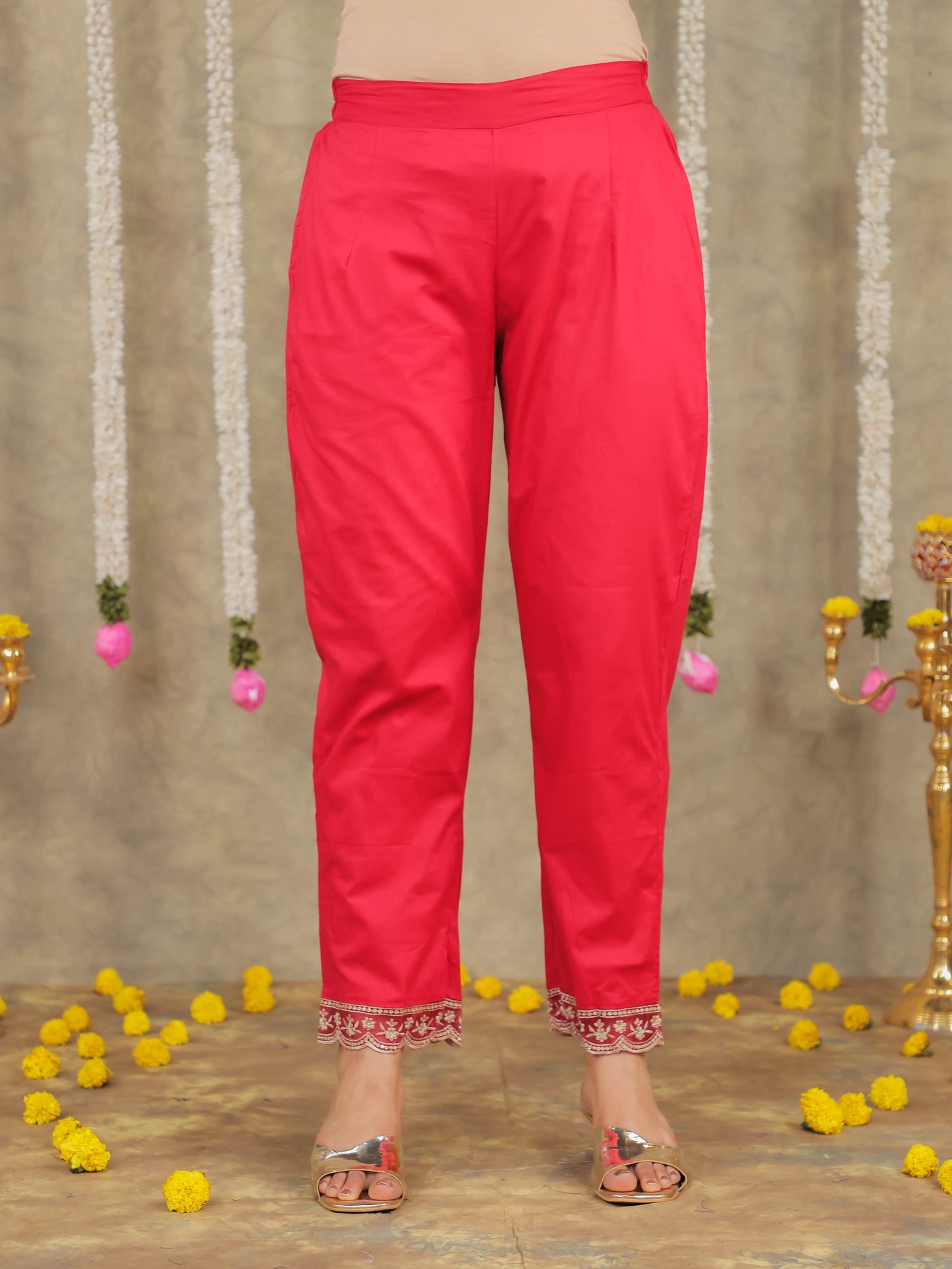 Embroidered Romen silk Geometric Red Kurta