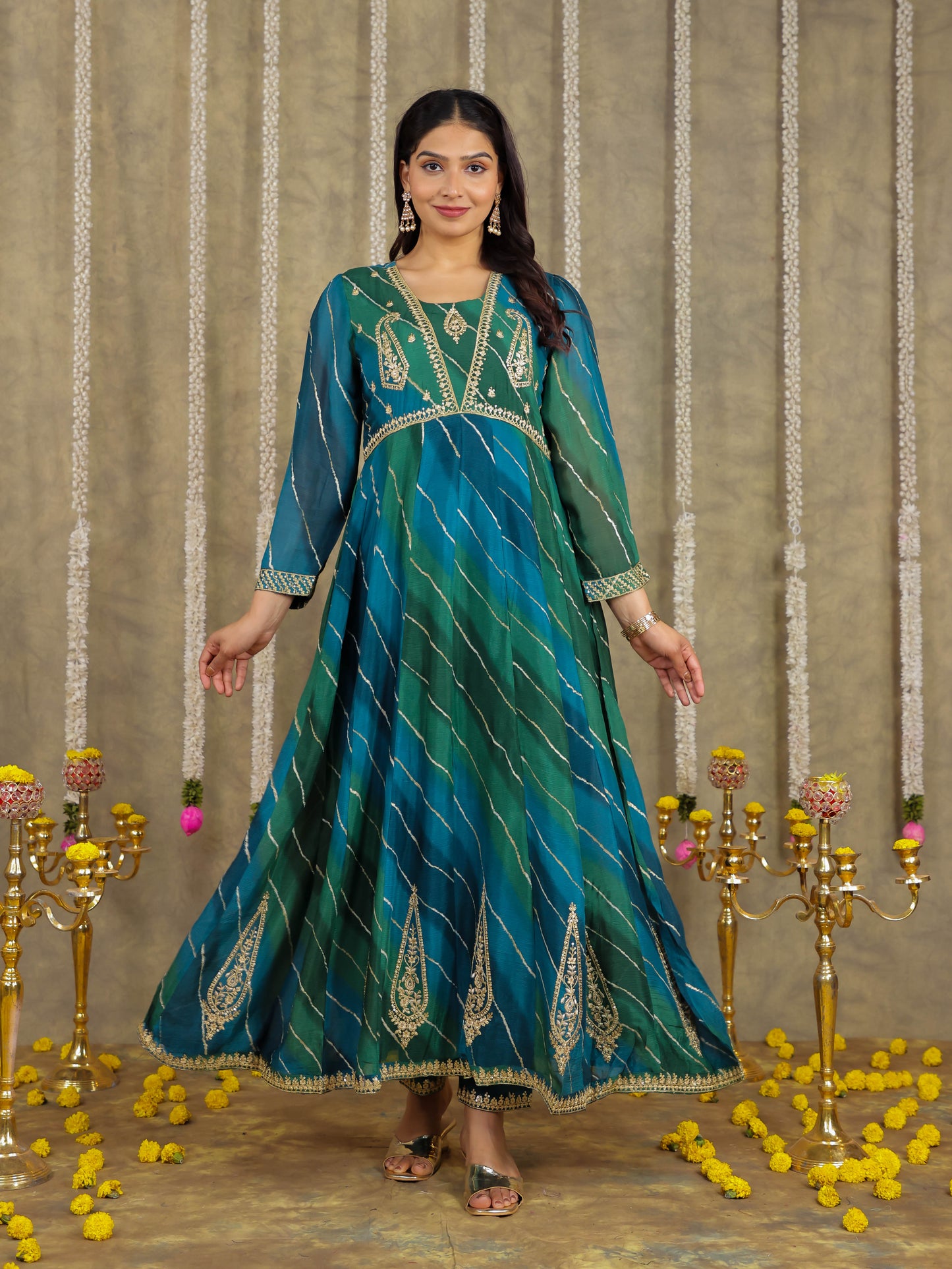 Embroidered Romen silk Leheriya Green Kurta