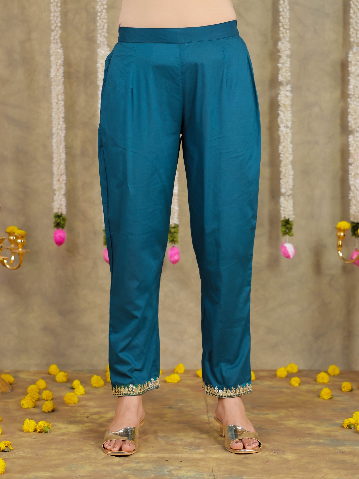 Embroidered Romen silk Leheriya Green Kurta