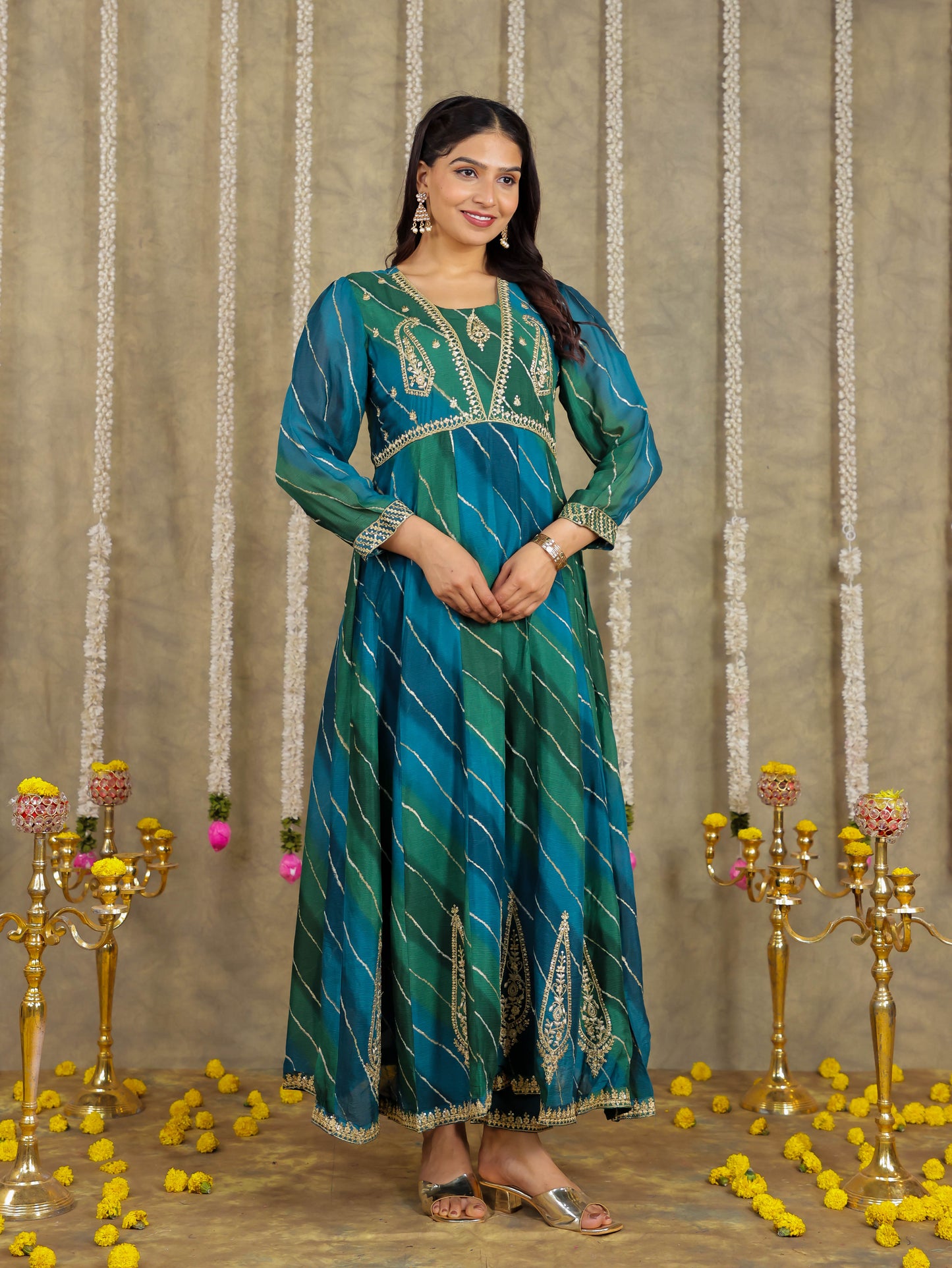 Embroidered Romen silk Leheriya Green Kurta