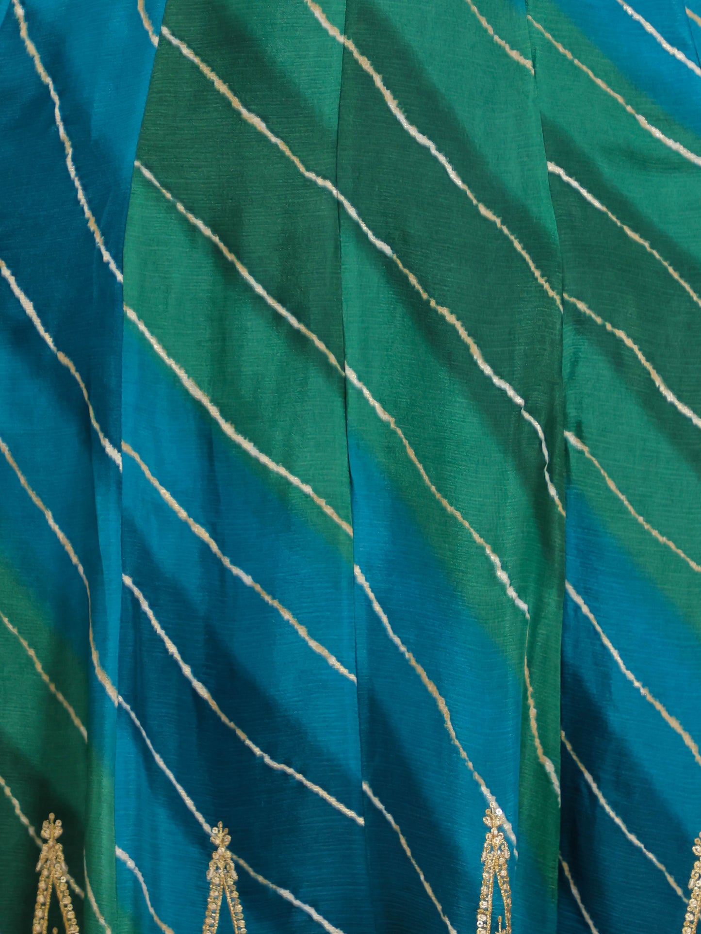 Embroidered Romen silk Leheriya Green Kurta