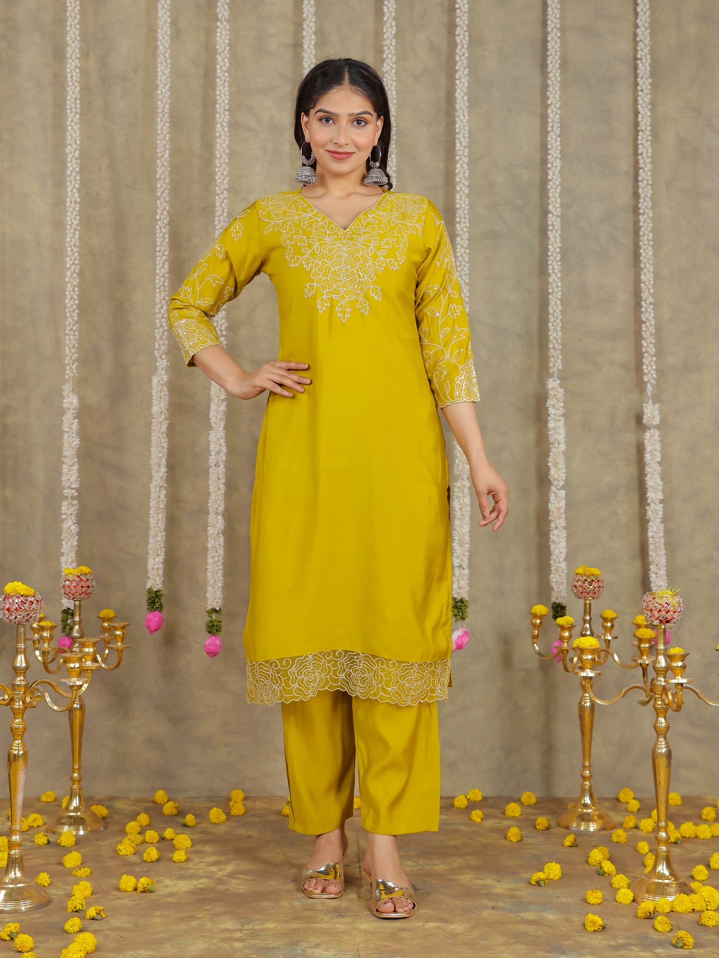 Embroidered Romen silk Solid Yellow Kurta