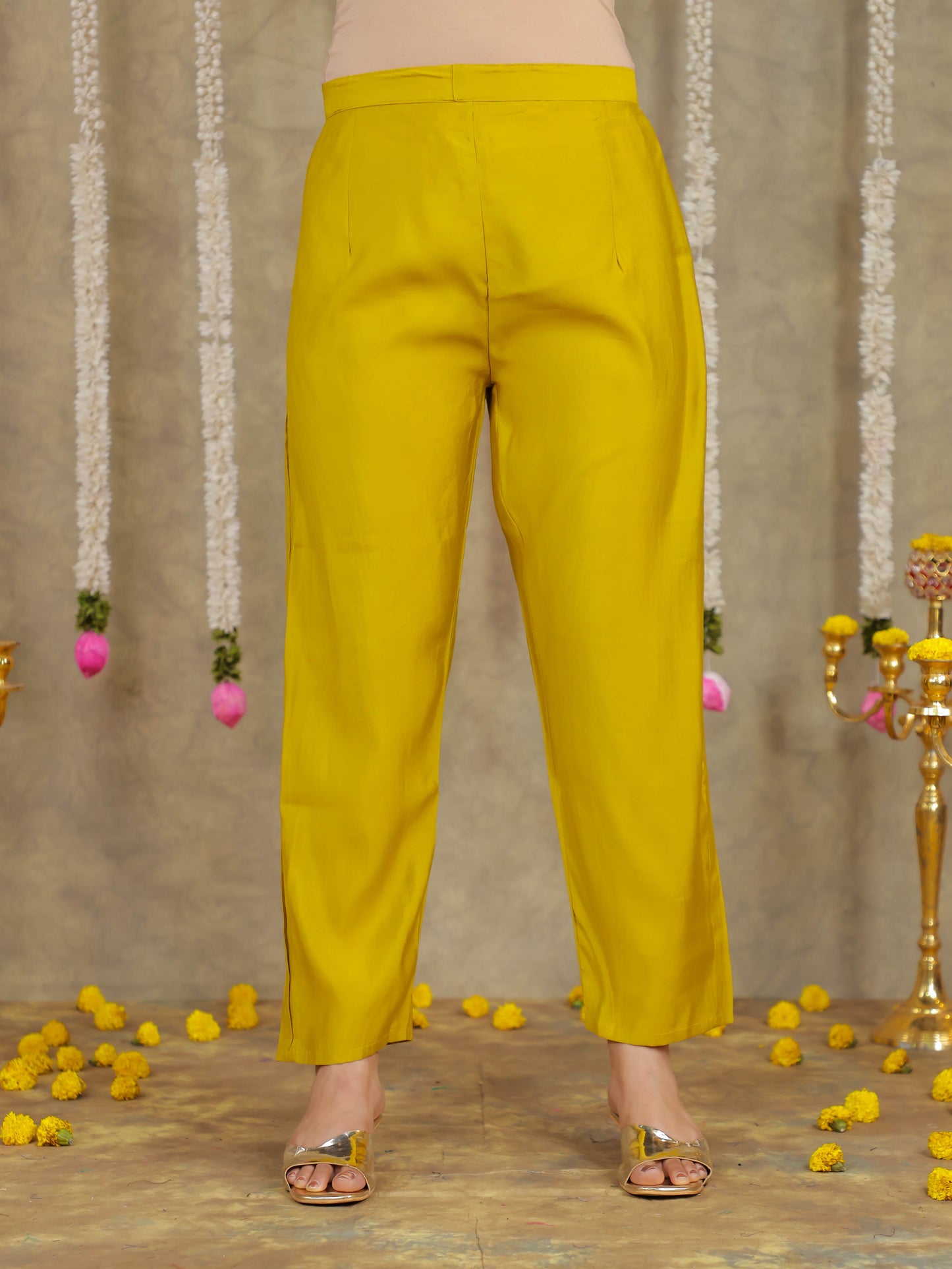 Embroidered Romen silk Solid Yellow Kurta