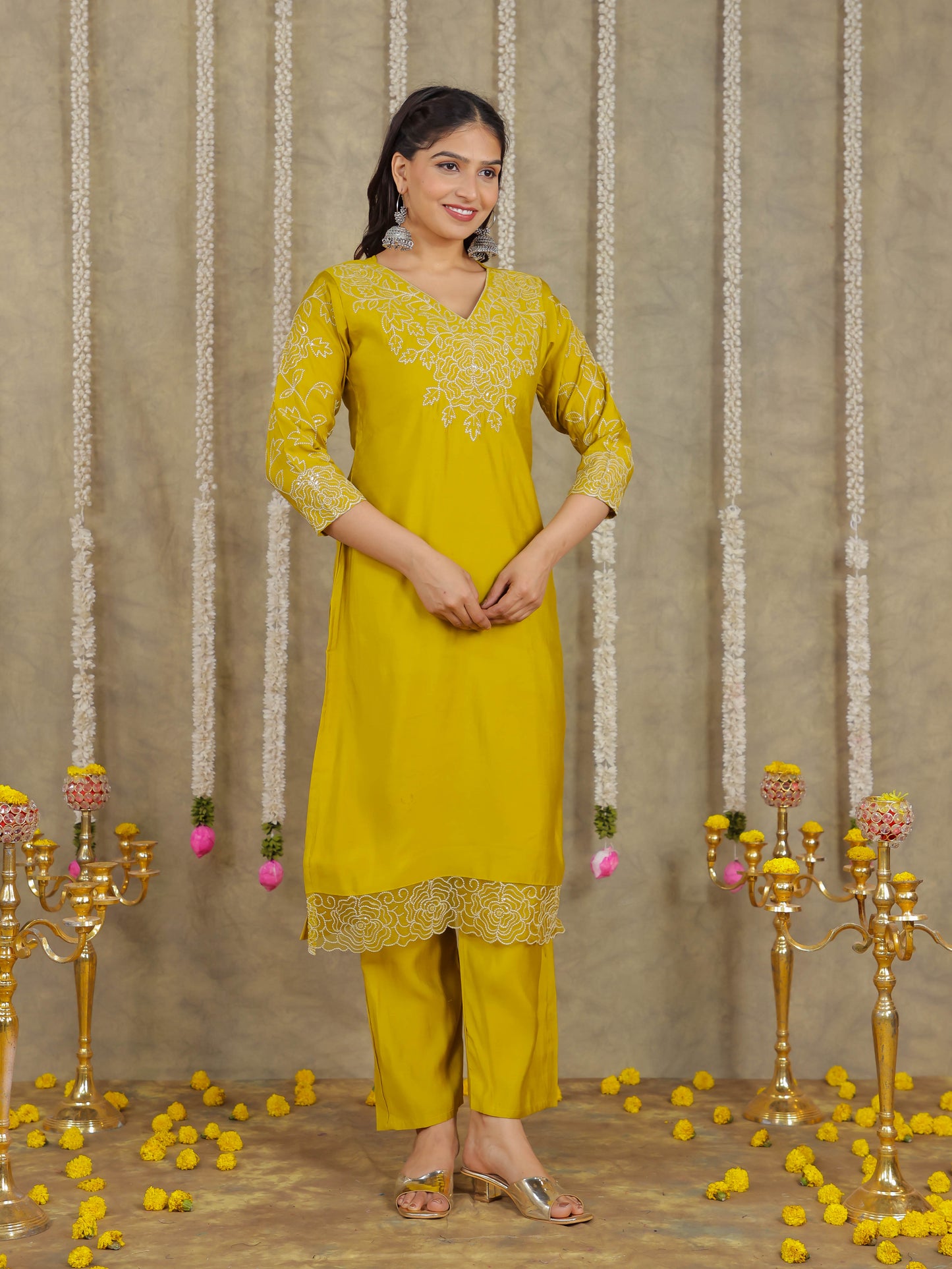 Embroidered Romen silk Solid Yellow Kurta