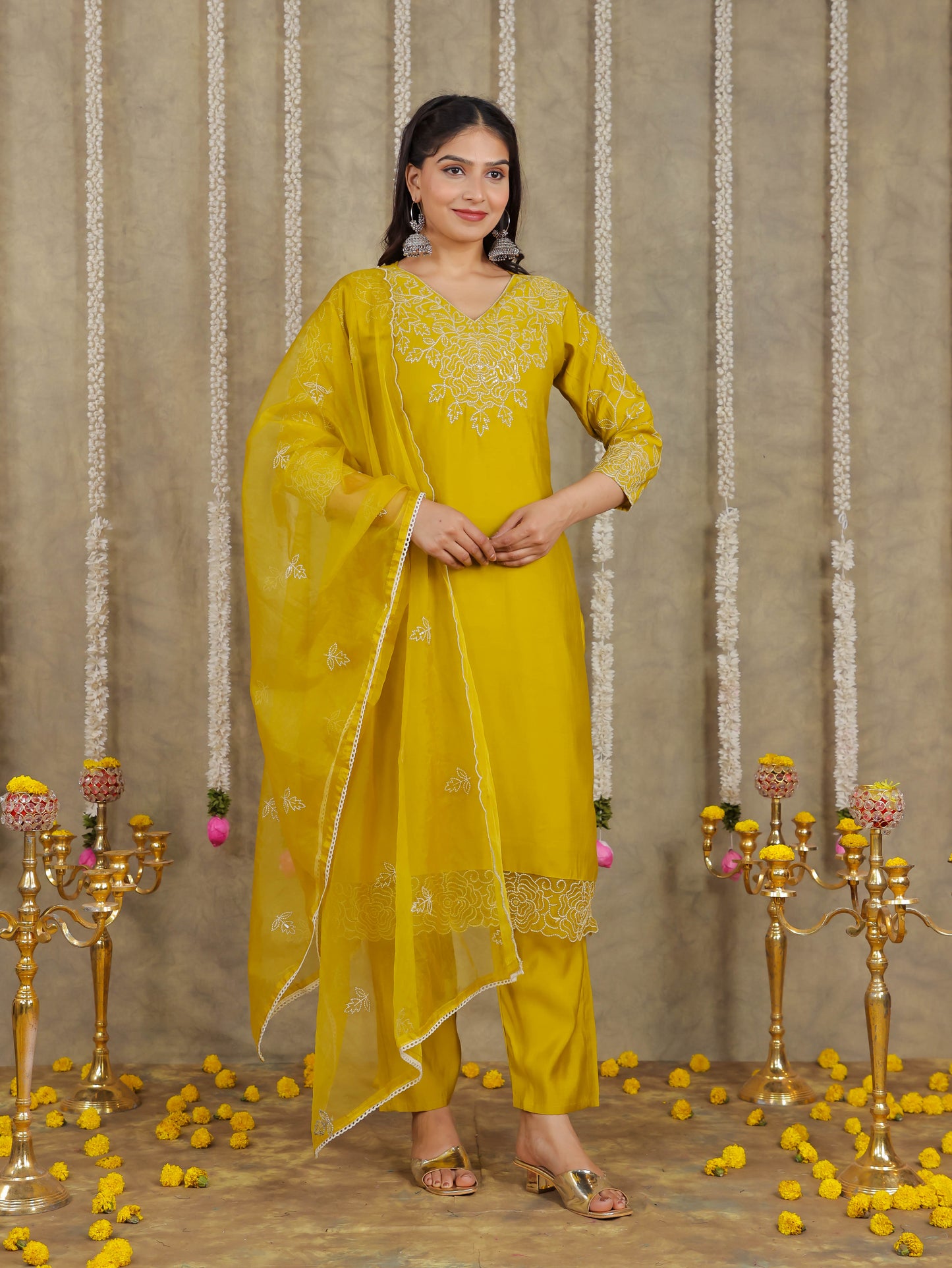 Embroidered Romen silk Solid Yellow Kurta