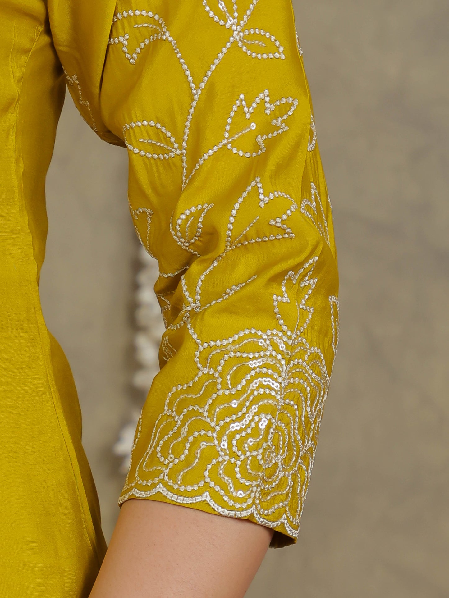 Embroidered Romen silk Solid Yellow Kurta