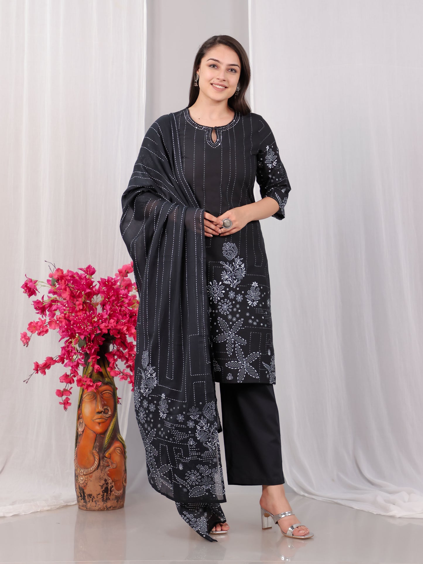 Embroidered Soft Cotton Placement Print Straight Black Kurta