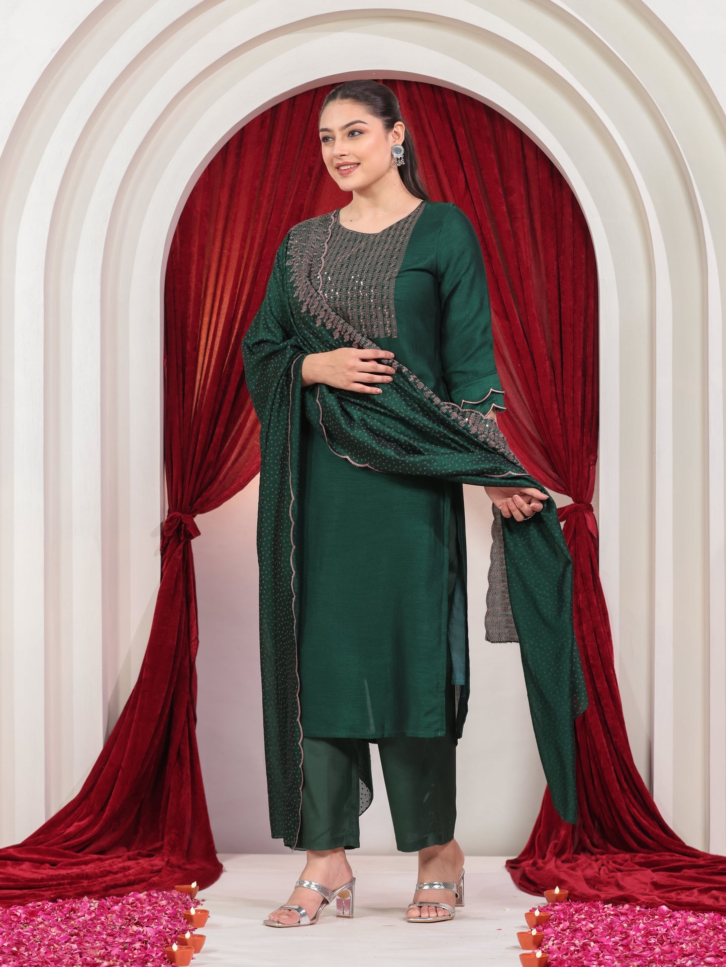 Embroidered Blended Silk Solid Green Dupatta