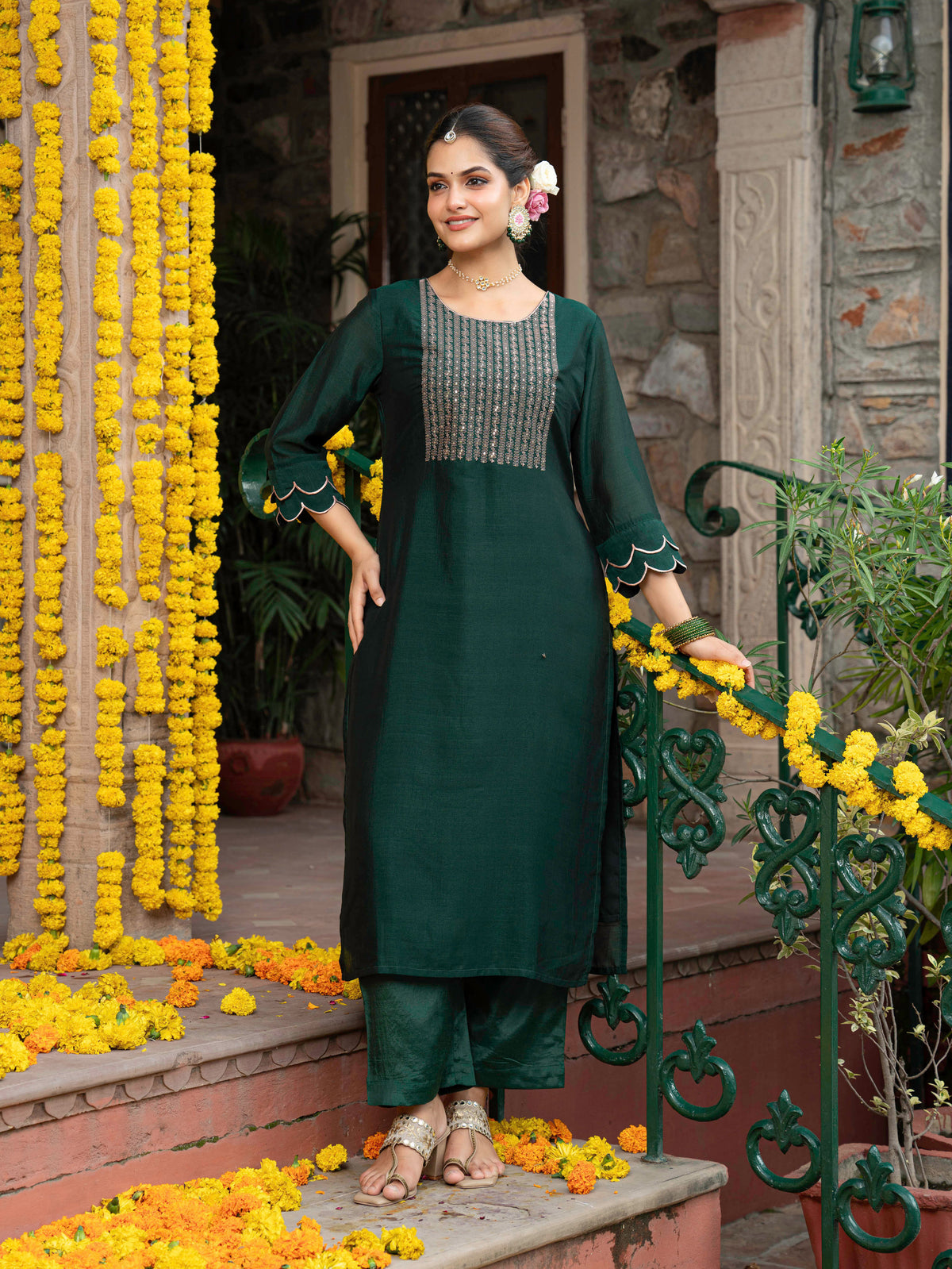 Embroidered Blended Silk Solid Straight Green Kurta