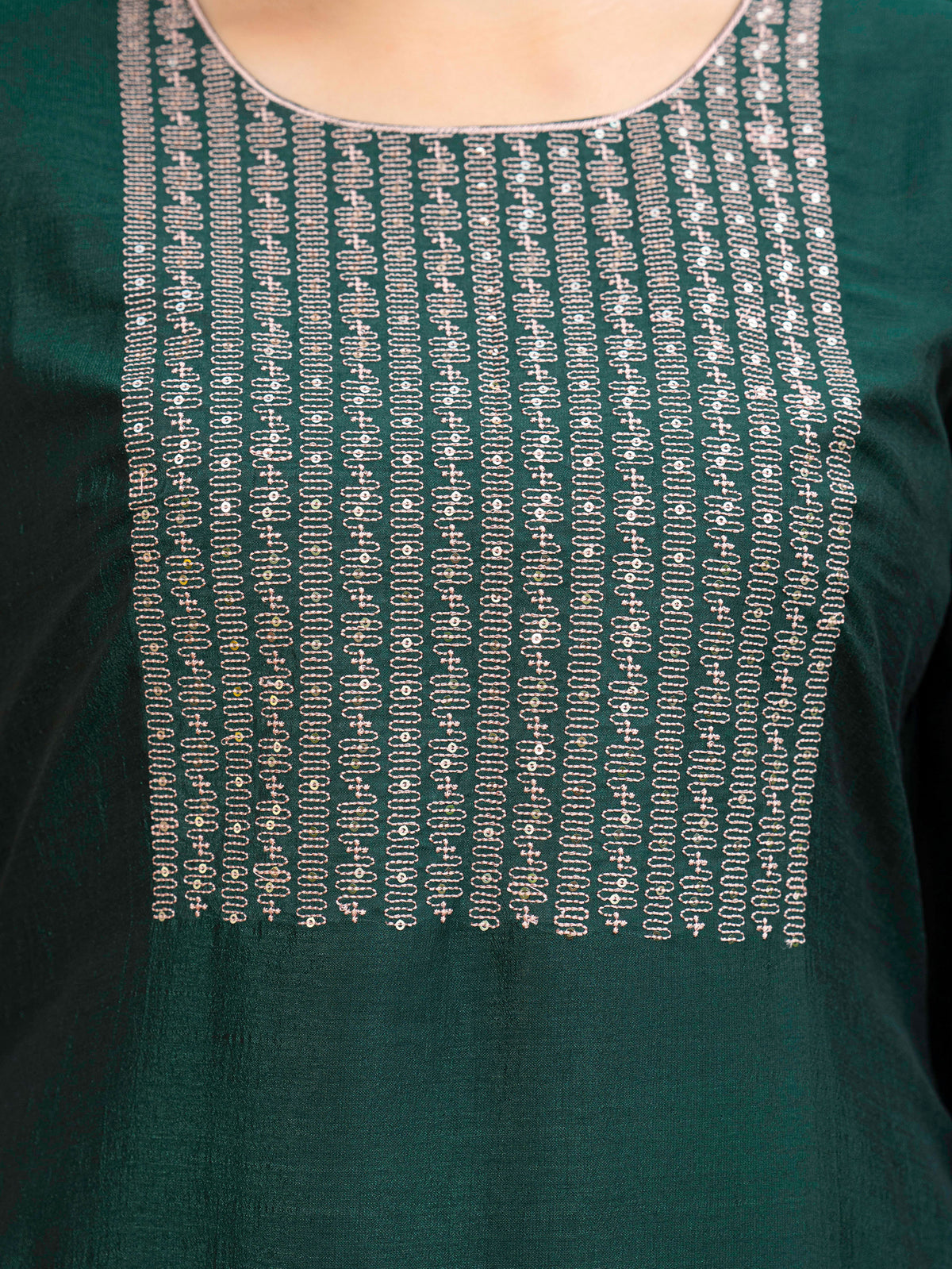 Embroidered Blended Silk Solid Straight Green Kurta