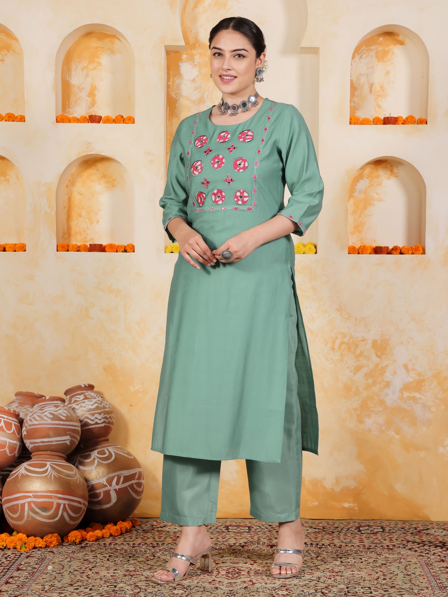 Embroidered Blended Silk Solid Straight Mint Green Kurta