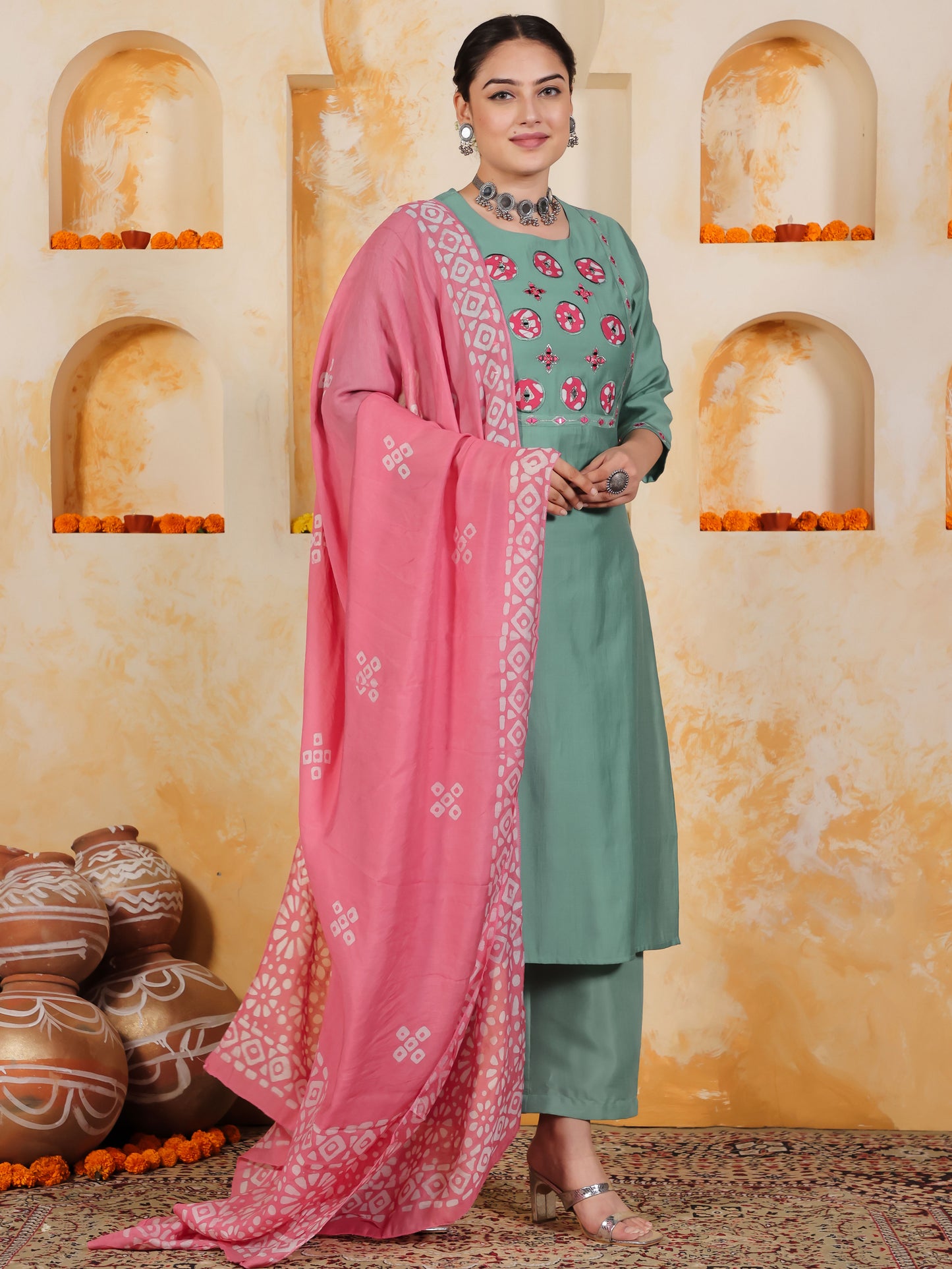 Embroidered Blended Silk Solid Straight Mint Green Kurta