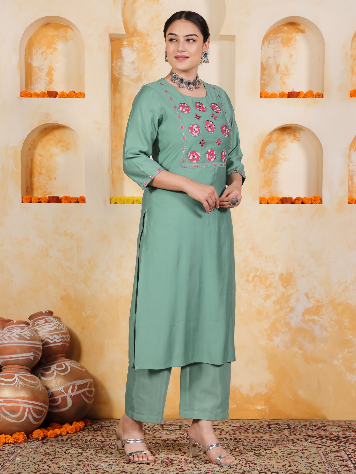 Embroidered Blended Silk Solid Straight Mint Green Kurta