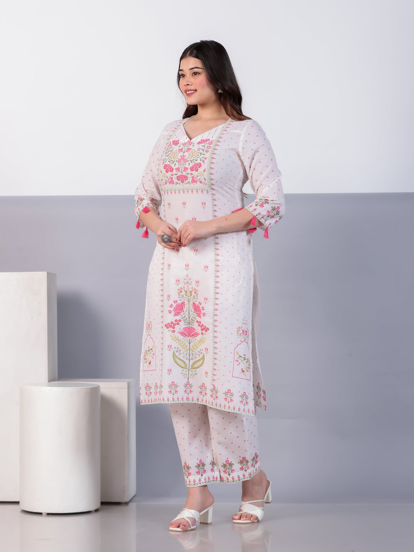 Embroidered Soft Cotton Floral Straight Off White Kurta