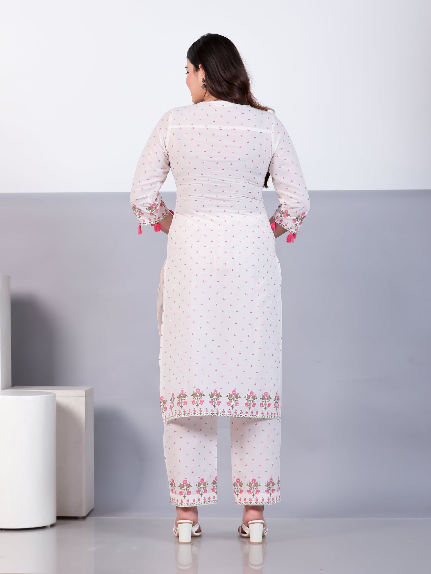 Embroidered Soft Cotton Floral Straight Off White Kurta
