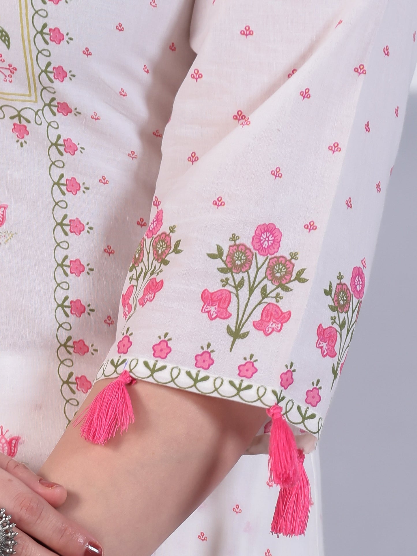 Embroidered Soft Cotton Floral Straight Off White Kurta